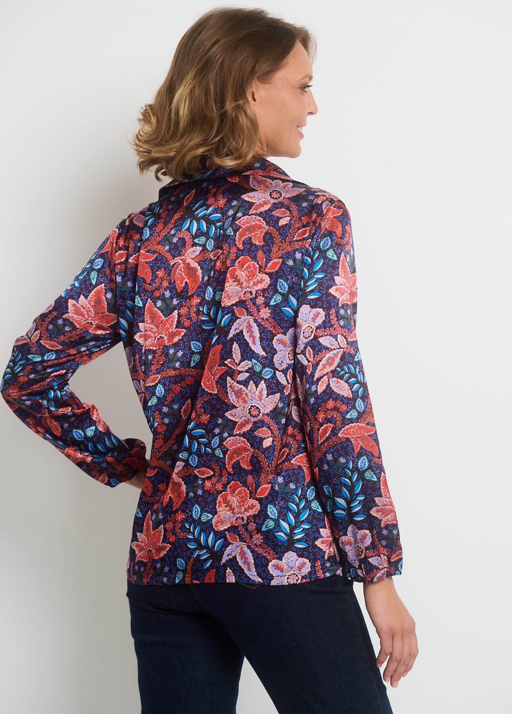 V-neck_satin_blouse_with_elasticated_sleeves_Blue_and_orange_DO1_slim