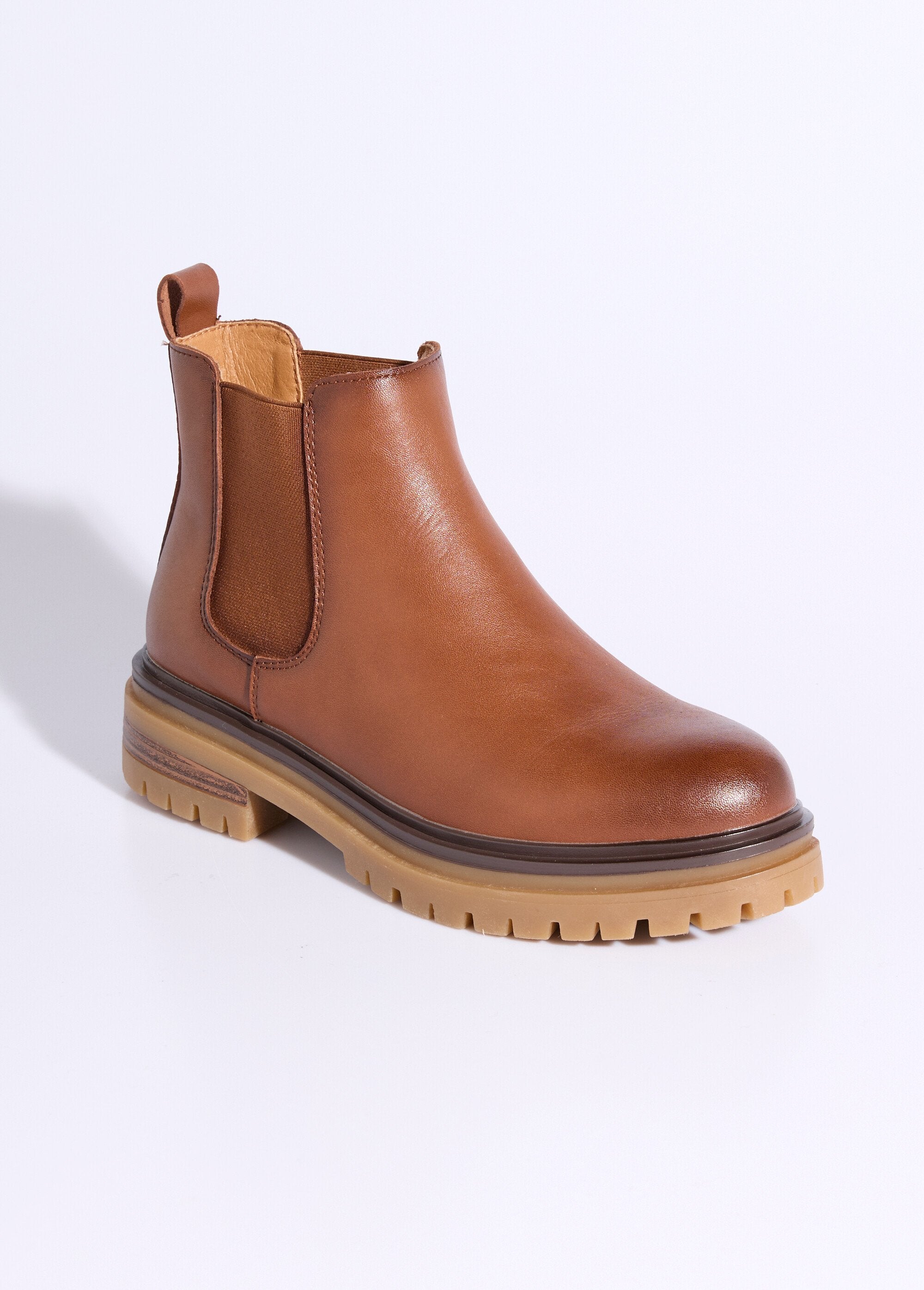 Leather_Chelsea_boots_with_thick_sole_camel_FA1_slim