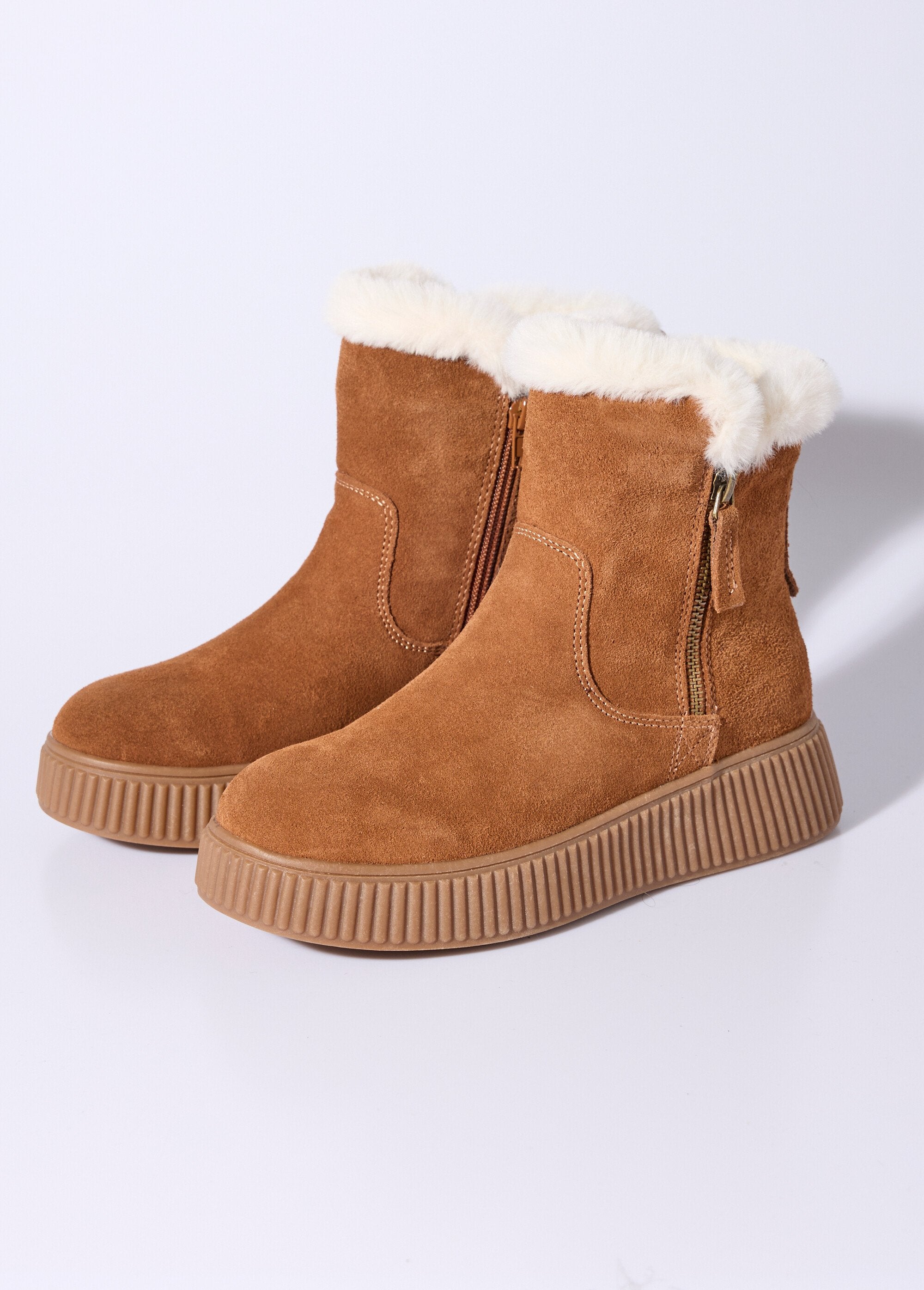 Fur-lined_leather_boots_with_thick_soles_camel_DE1_slim