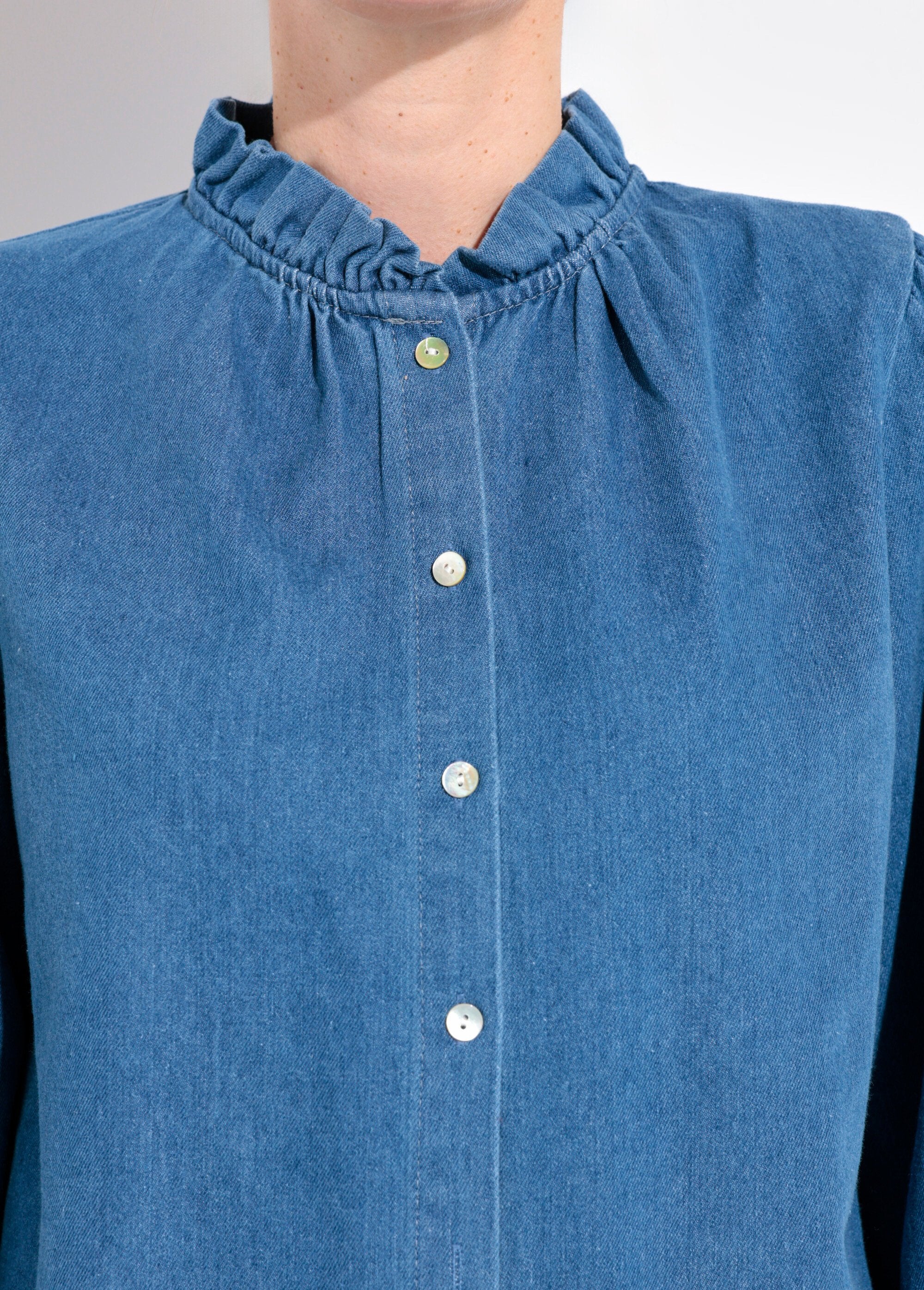 Button-down_denim_shirt_with_ruffled_collar_Denim_DE1_slim