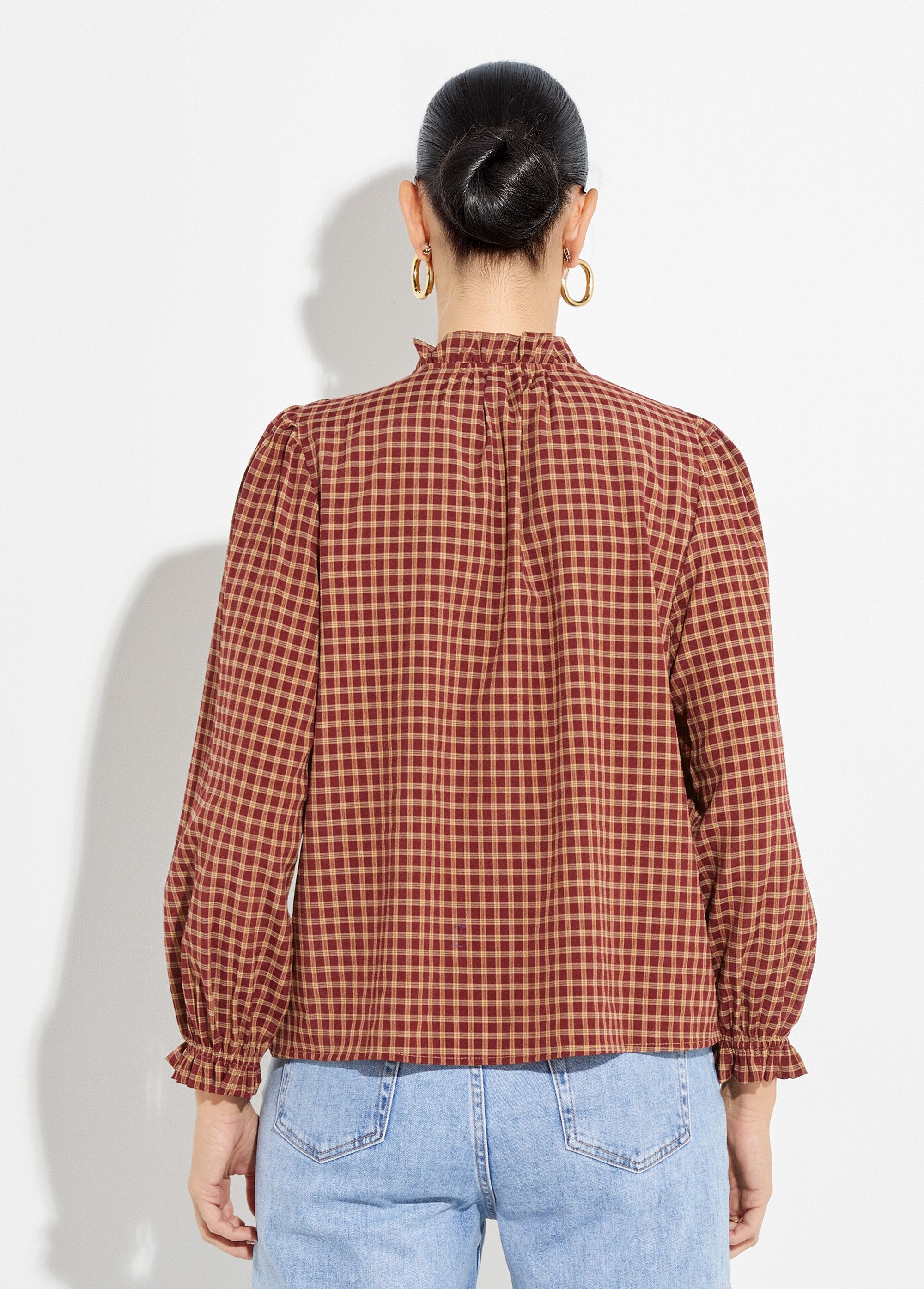 Checkered_blouse_with_pleated_collar_and_cuffs_Bordeaux_DO1_slim