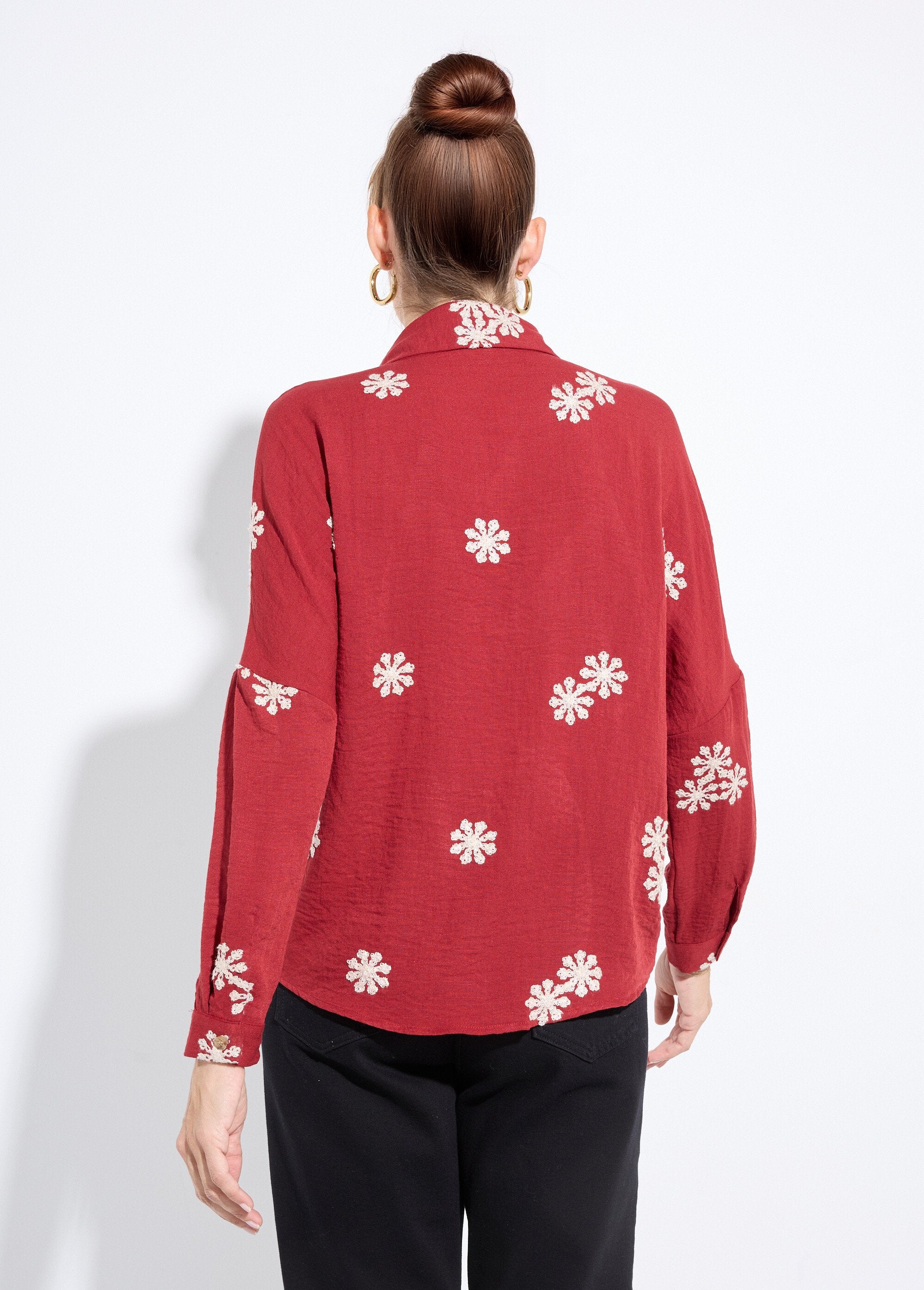 Blouse_with_stylized_flower_embroidery_Bordeaux_DO1_slim