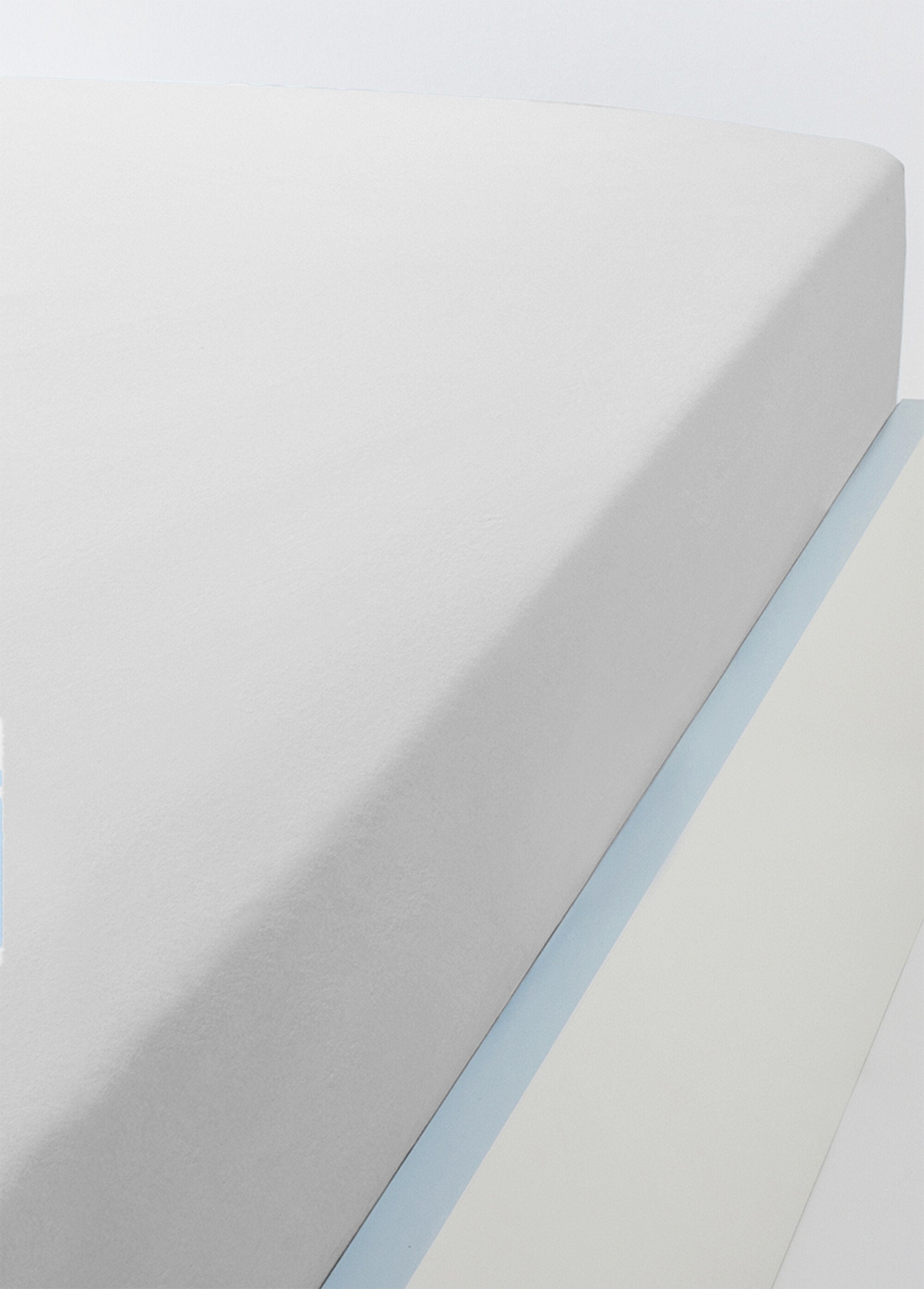 Plain_cotton_jersey_fitted_sheet_-_set_of_2_White+lilac_lot2_FA2_slim