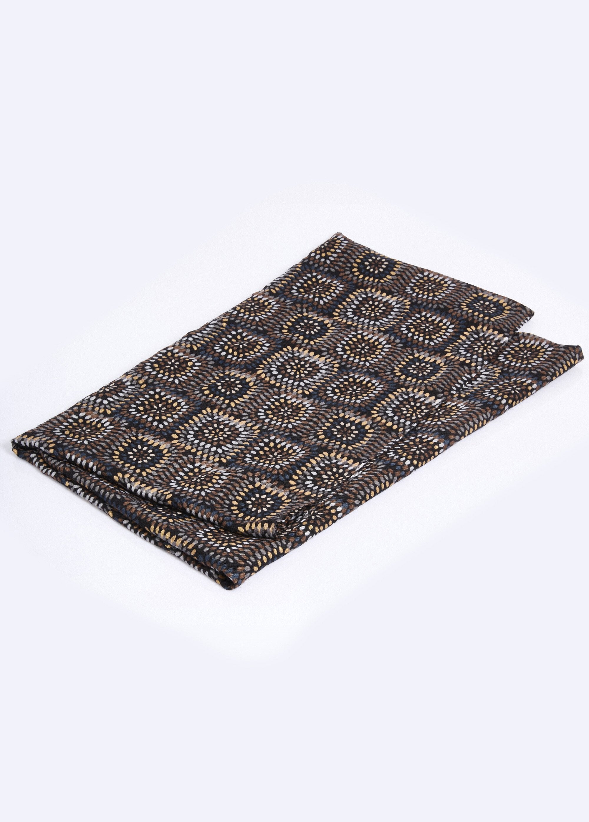 Ethnic_square_pattern_scarf_Black_DE1_slim