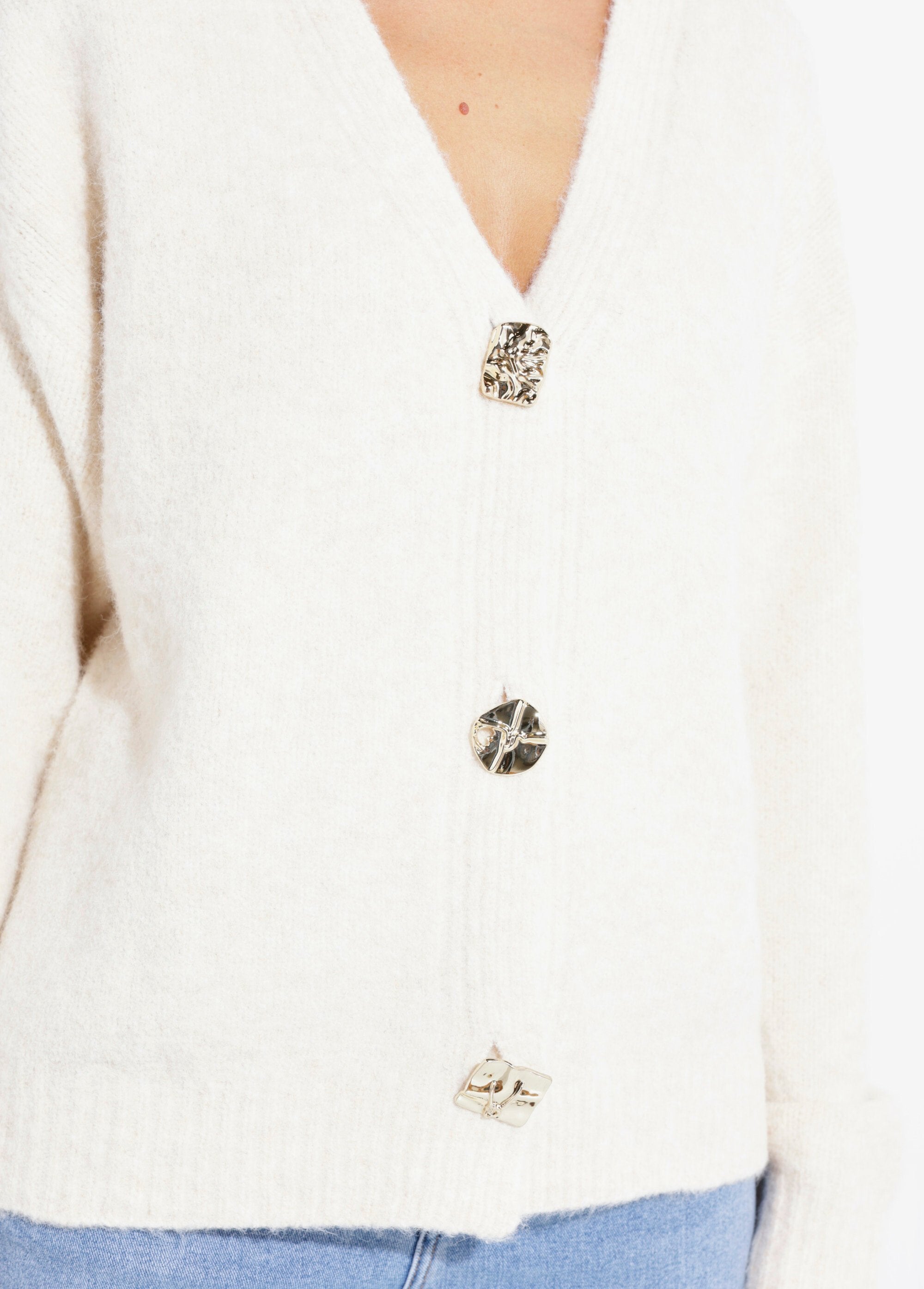 Warm_wool_vest,_metal_jewel_buttons_Ecru_DE2_slim