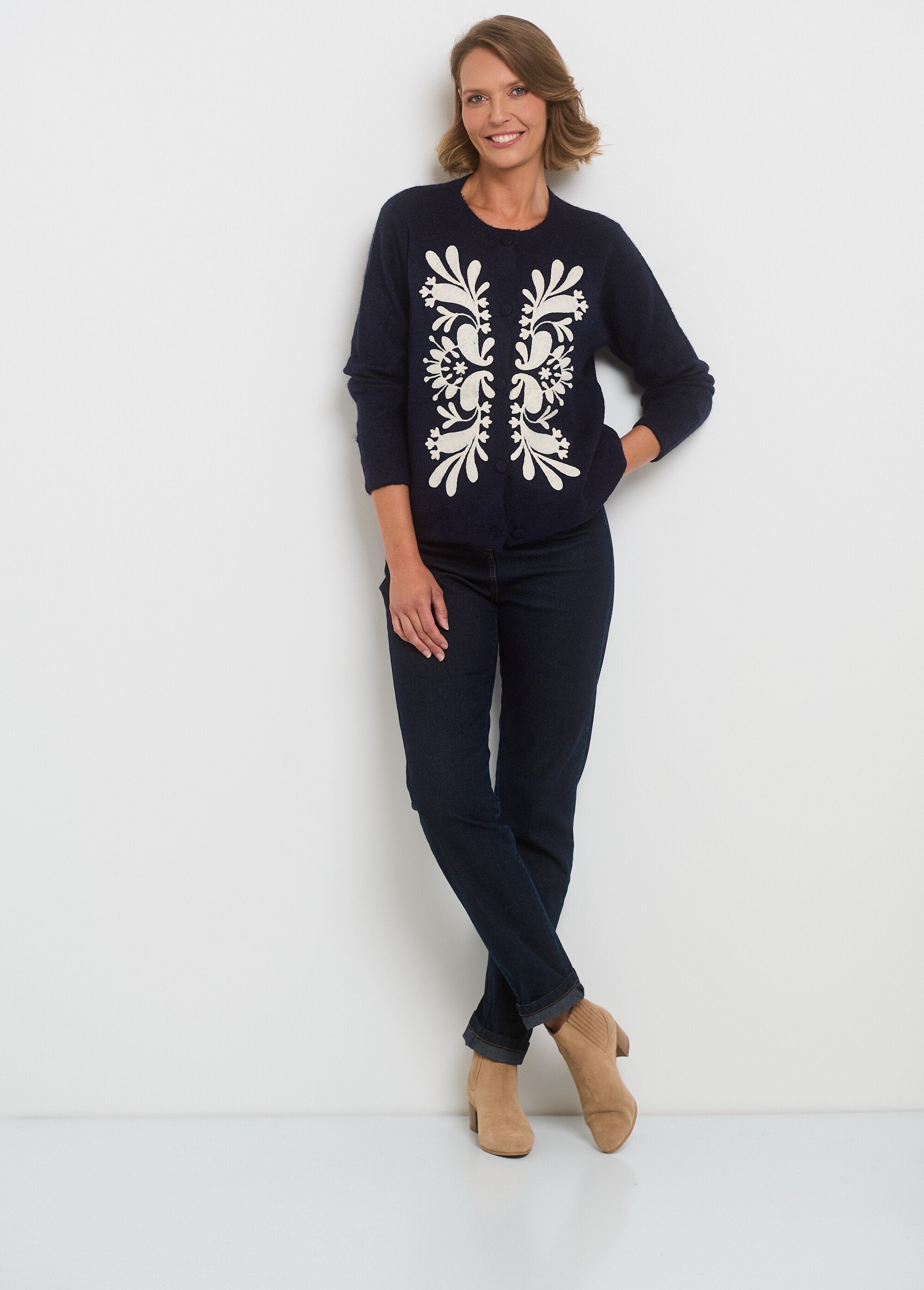 Warm_vest_with_fancy_appliqué_patterns_Marine_SF1_slim