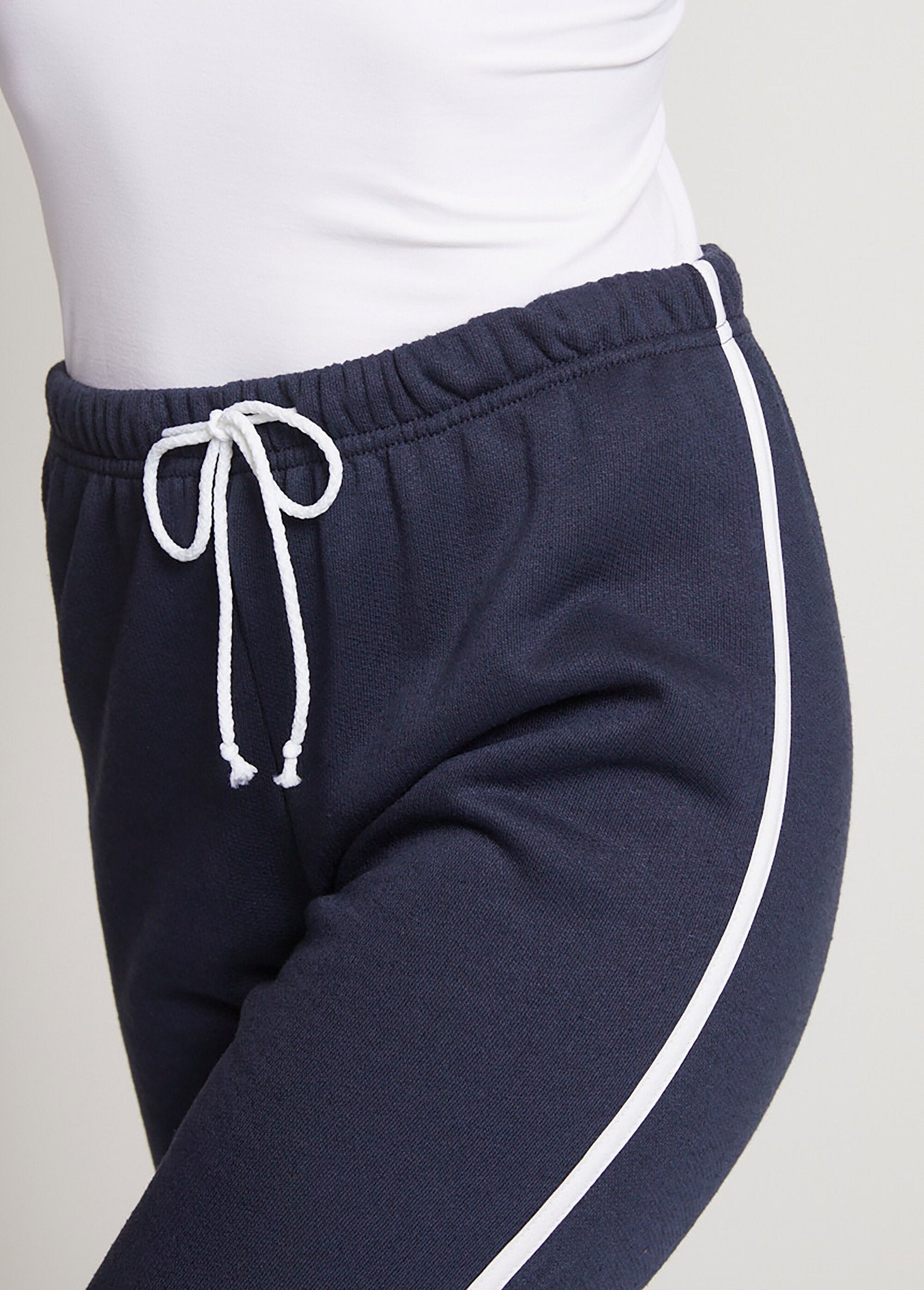 Elasticated_waistband_fleece_lounge_shorts_Marine_DE1_slim