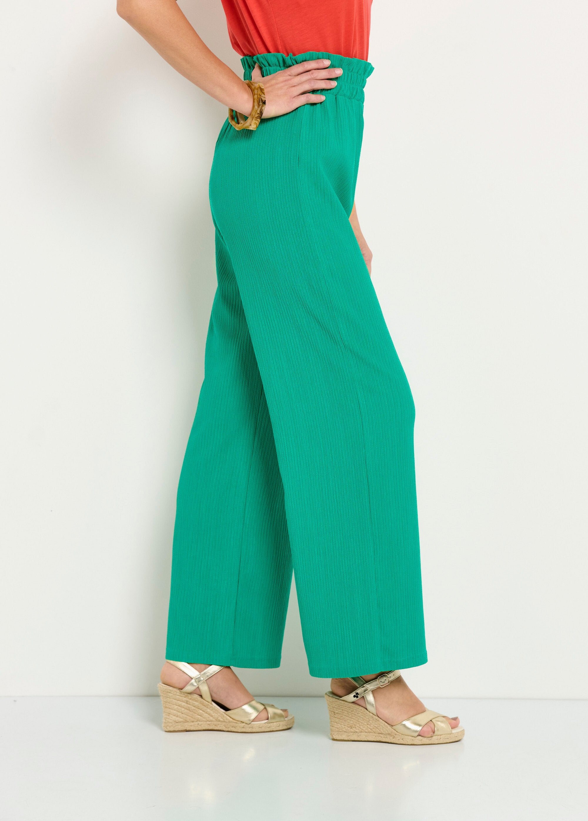 Green_wide_elasticated_waistband_trousers_with_raised_mesh_Green_DR1_slim