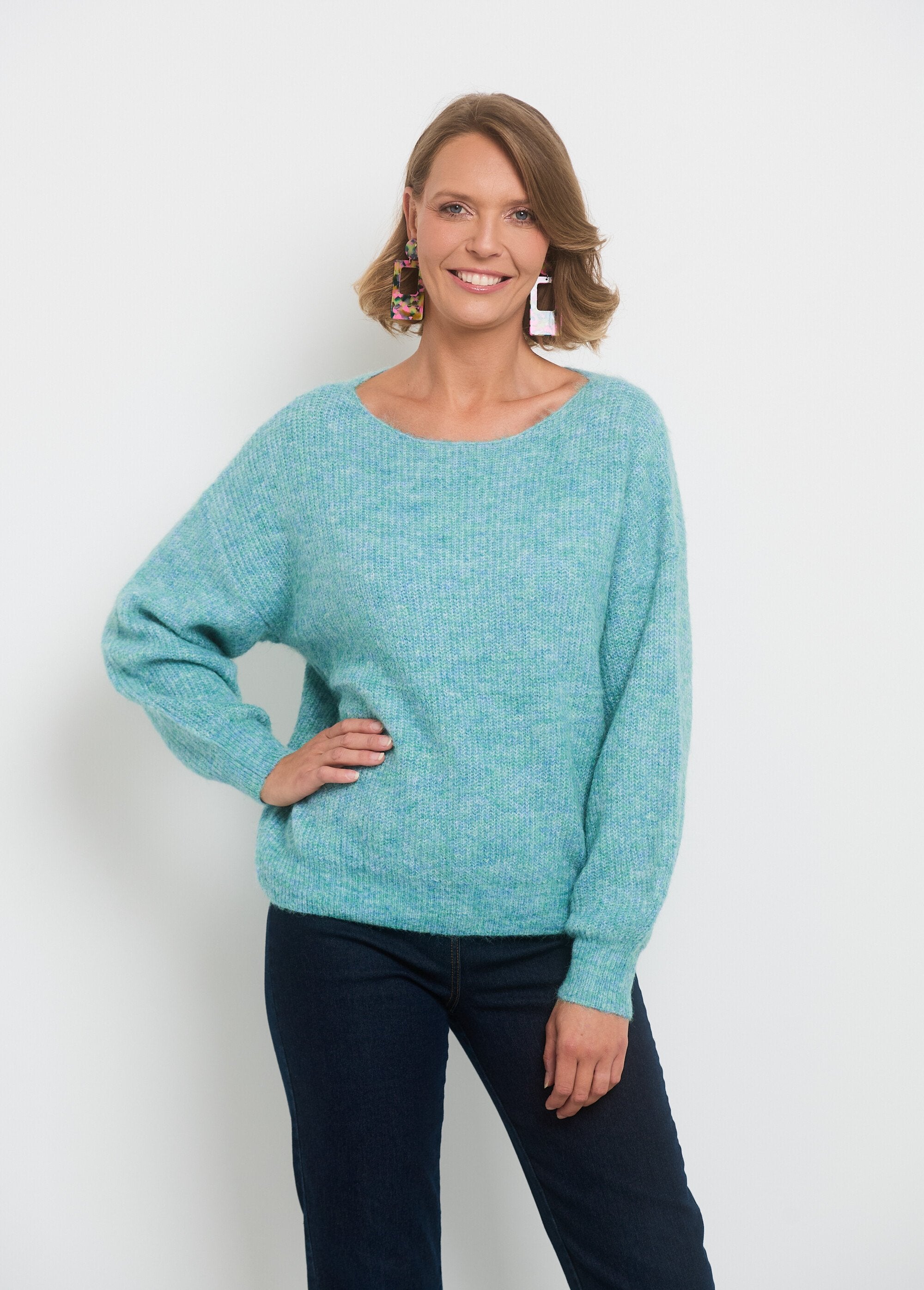 Warm_boat_neck_sweater_with_dropped_shoulders_Green_FA2_slim