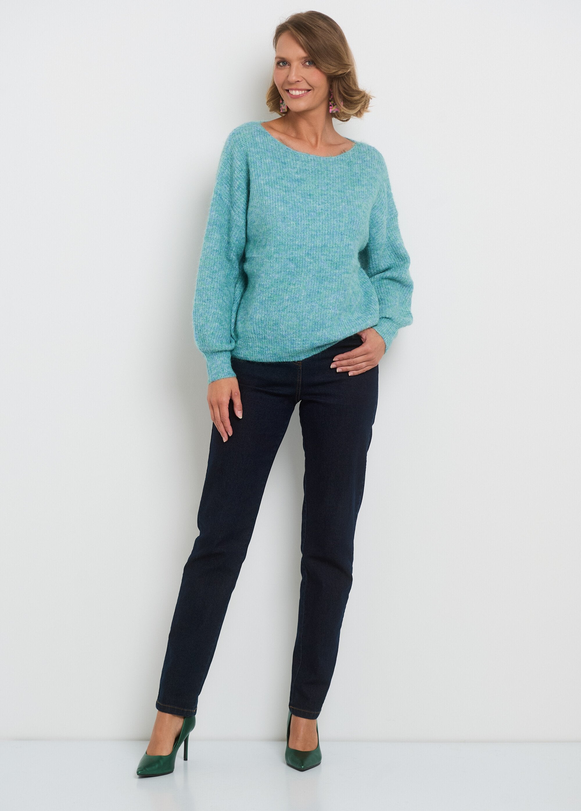 Warm_boat_neck_sweater_with_dropped_shoulders_Green_SF1_slim