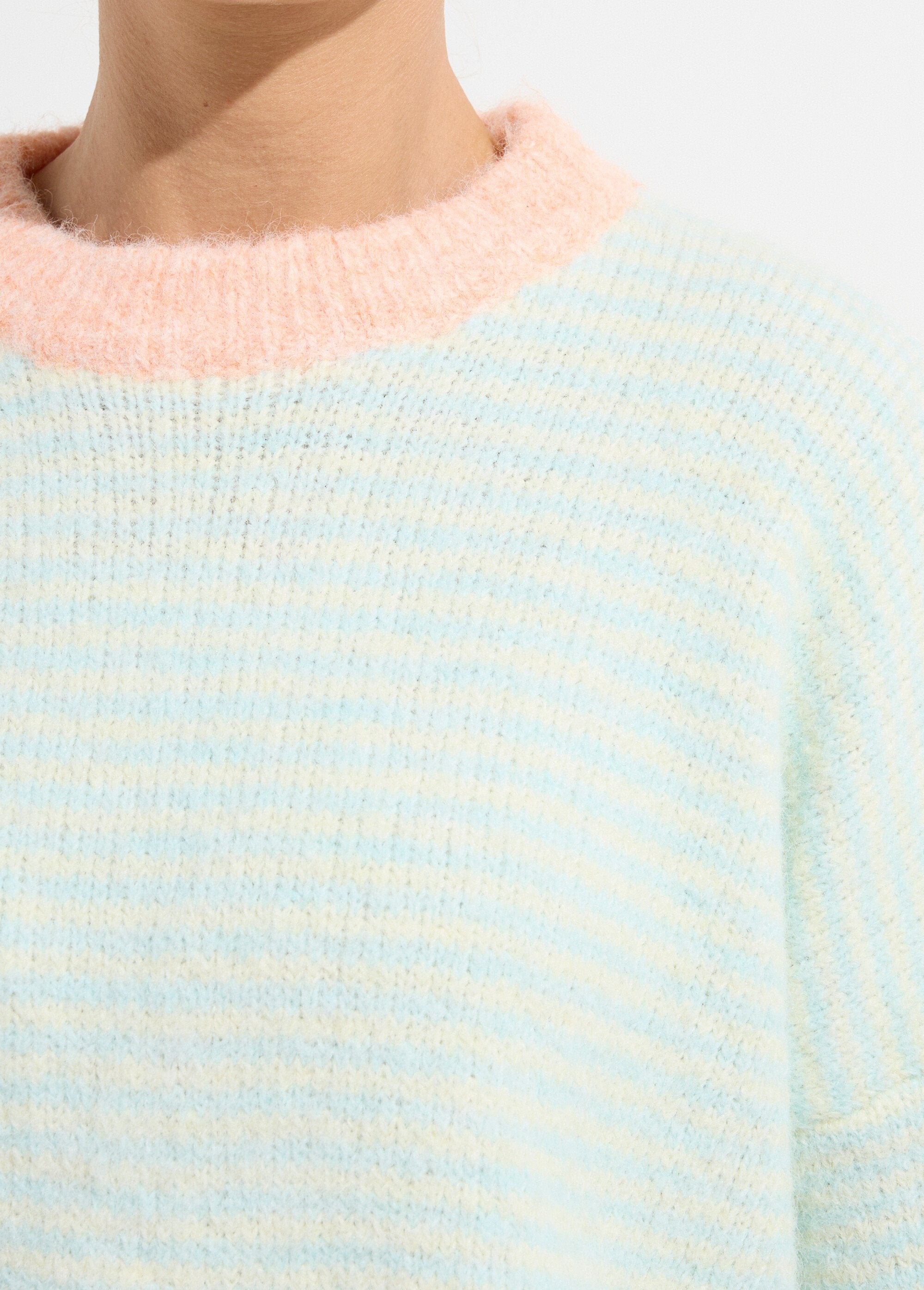 Fluffy_pastel_striped_loose_fit_sweater_Aqua_and_salmon_DE1_slim