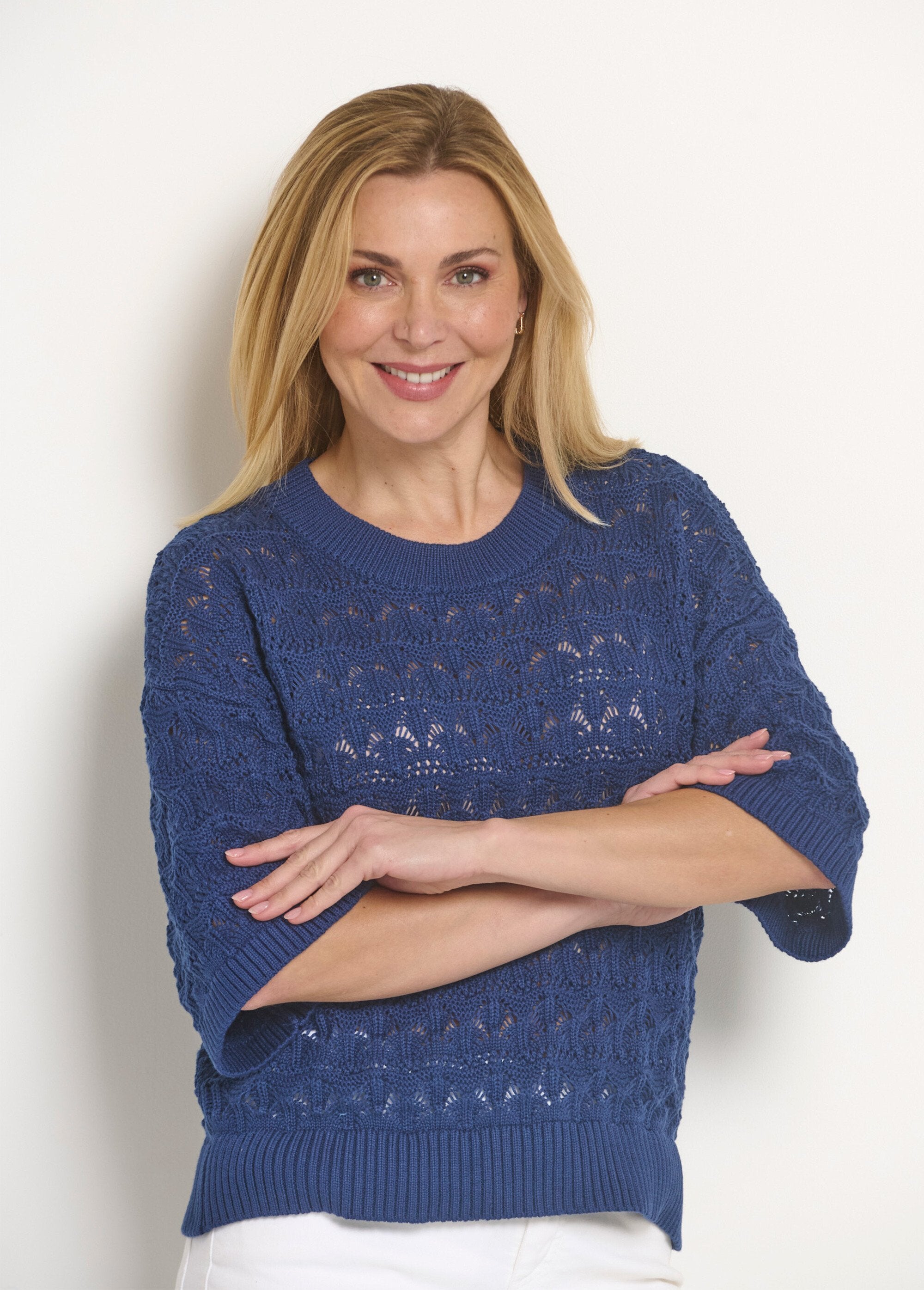 Short-sleeved_openwork_knit_sweater_Indigo_DE1_slim