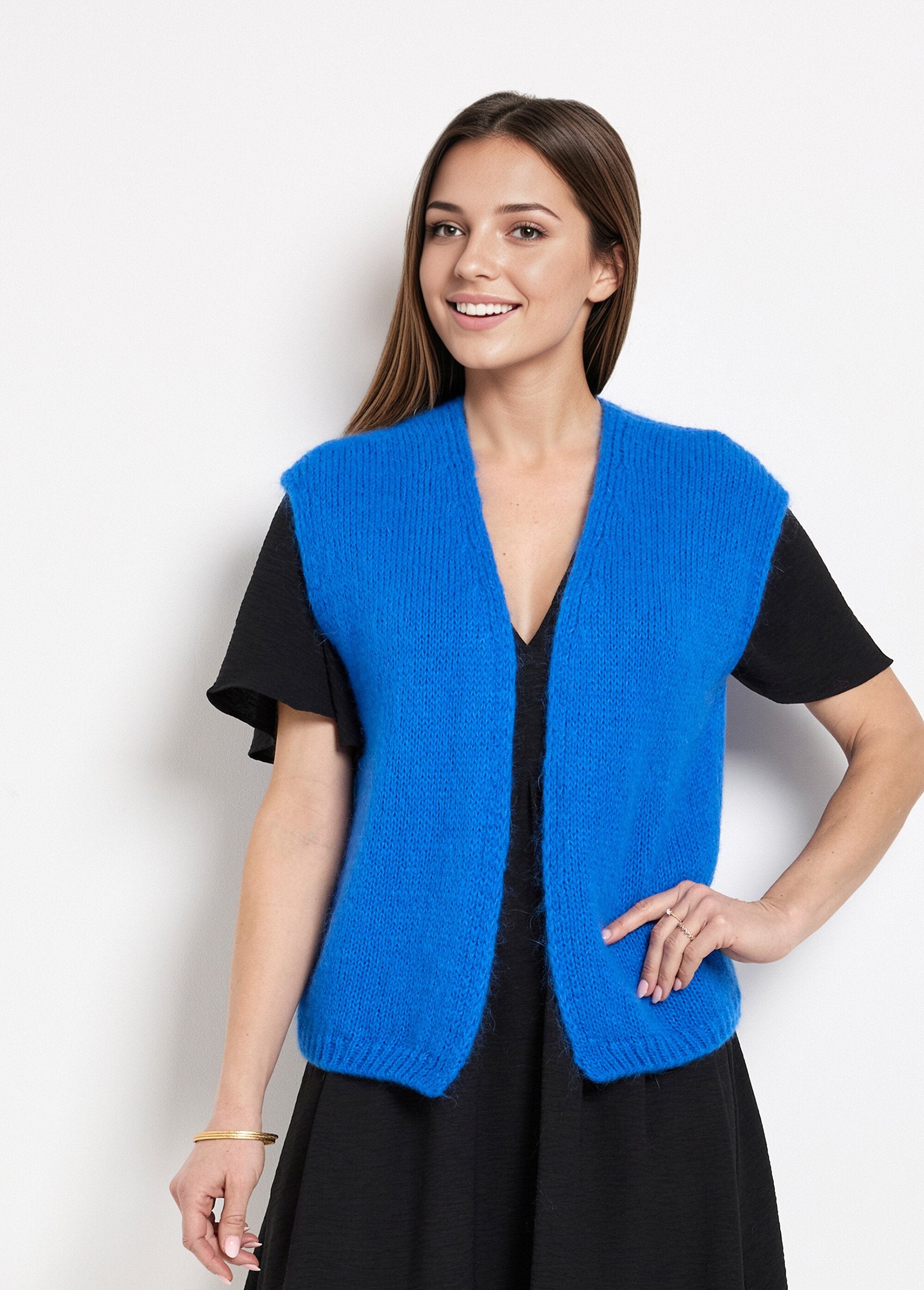 Warm_mohair_wool_sleeveless_sweater_edge_to_edge_Bright_blue_FA1_slim