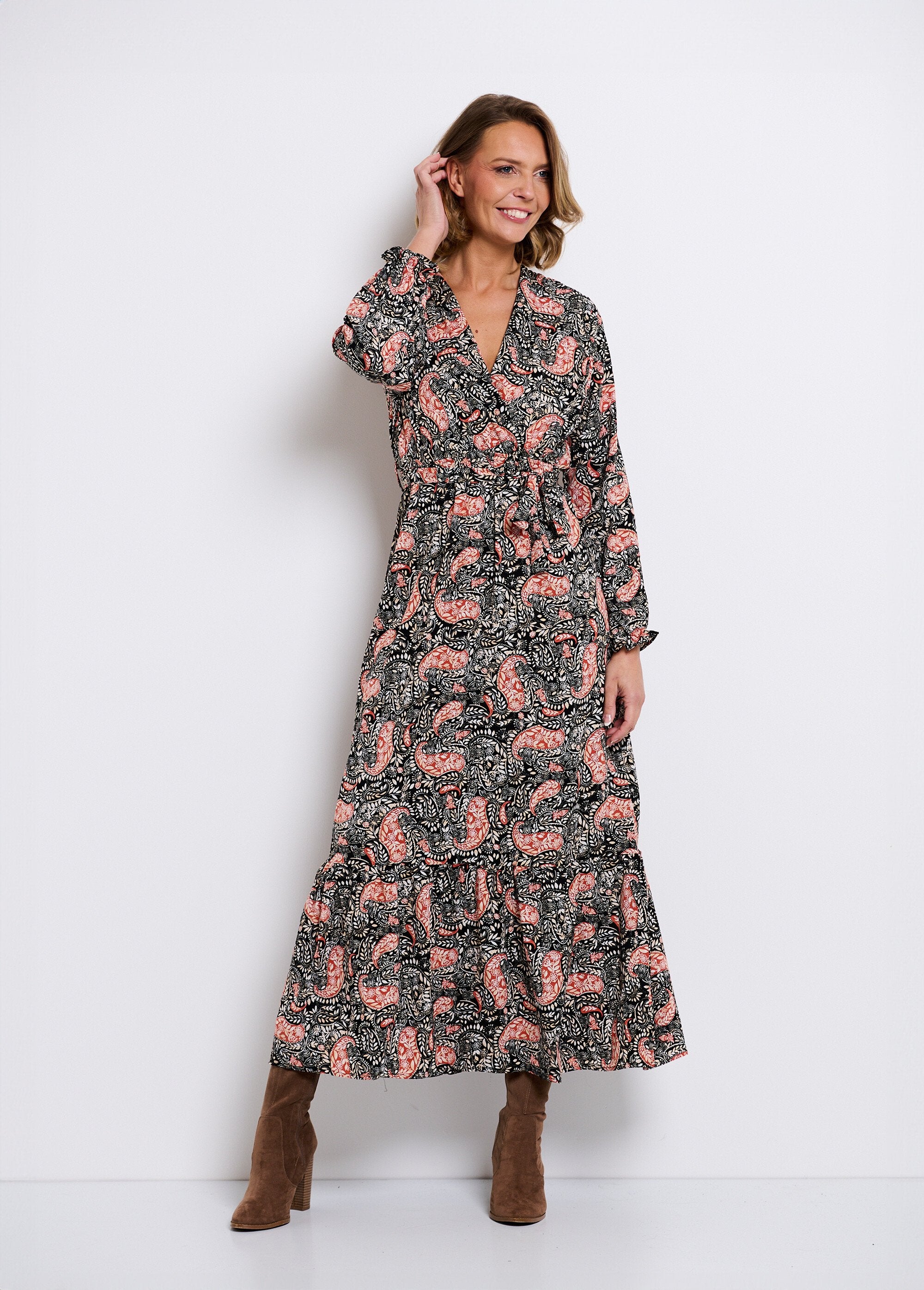 Long_dress_with_elasticated_waistband_Black_and_brick_FA2_slim