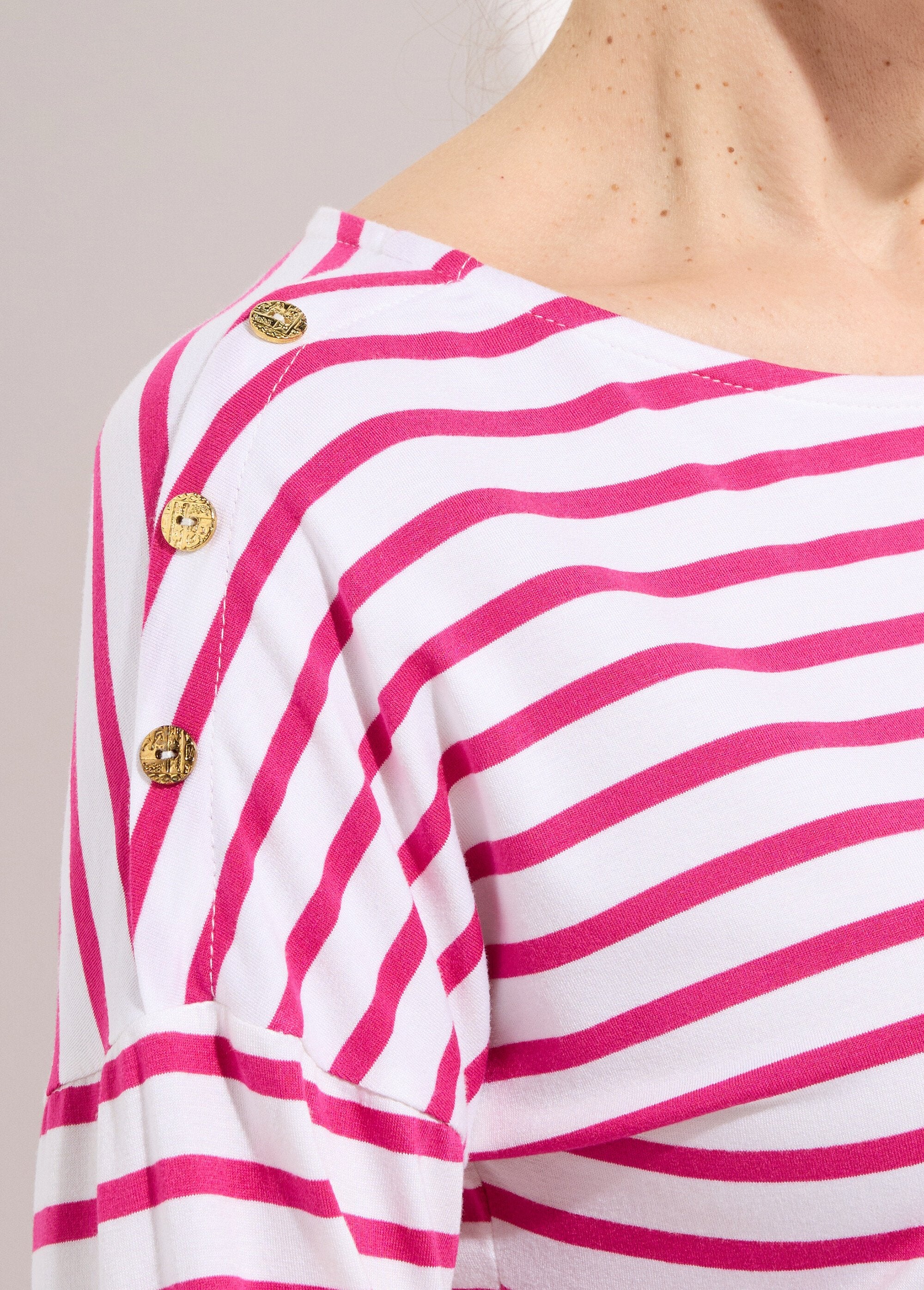 Striped_sailor_t-shirt_with_short_long_sleeves_White_and_fuchsia_DE1_slim