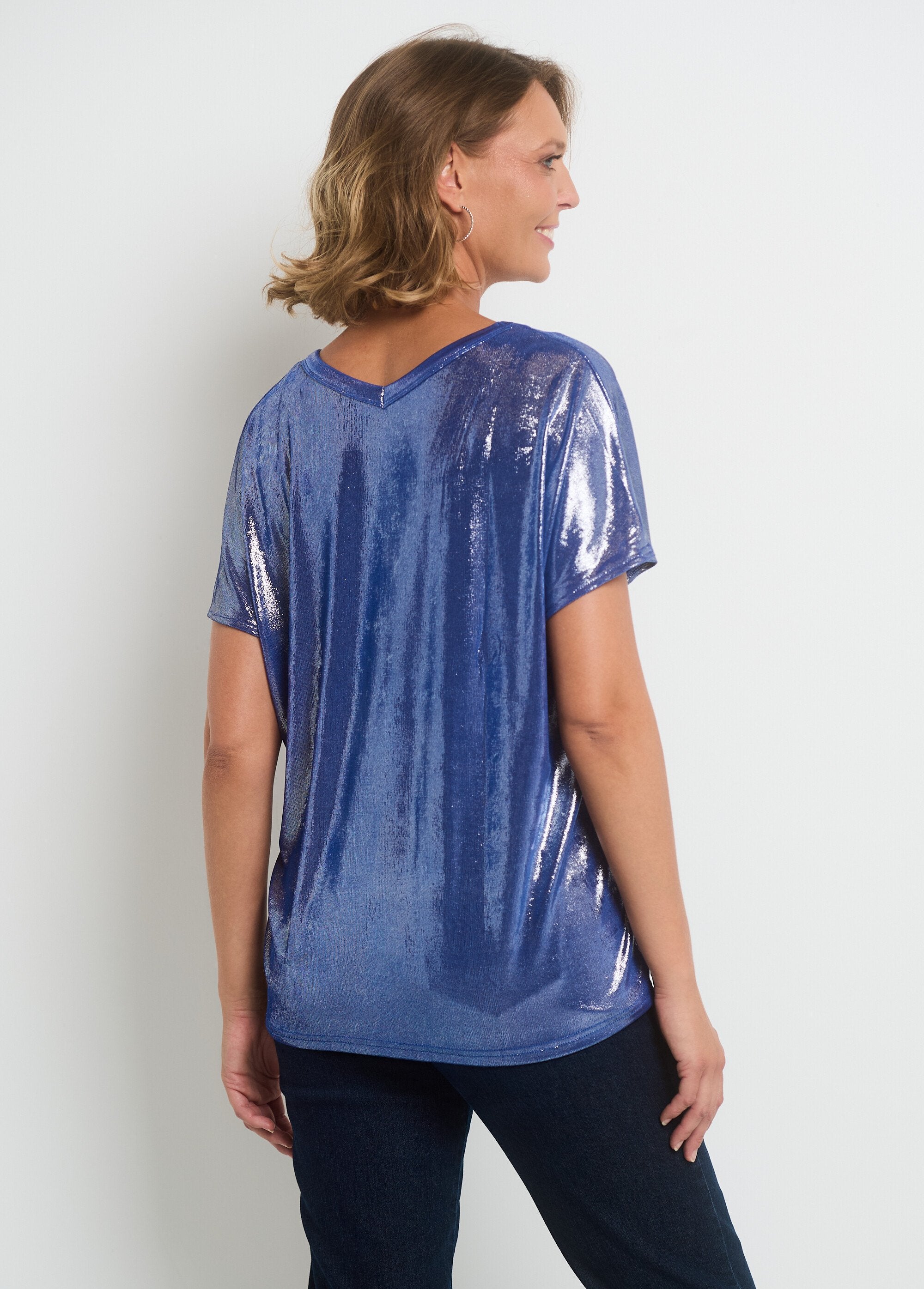 Metallic_V-neck_T-shirt_with_dropped_sleeves_Blue_DO1_slim