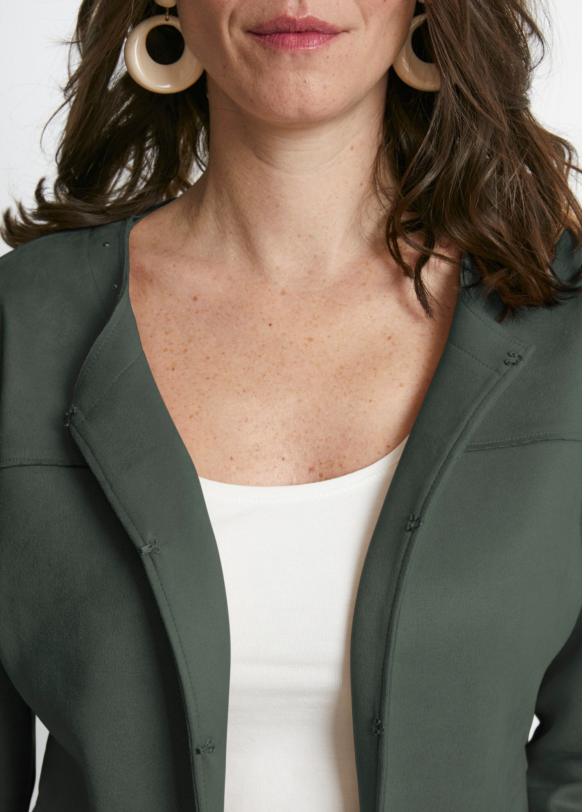 Collarless_suede_jacket_Dark_khaki_DE1_slim