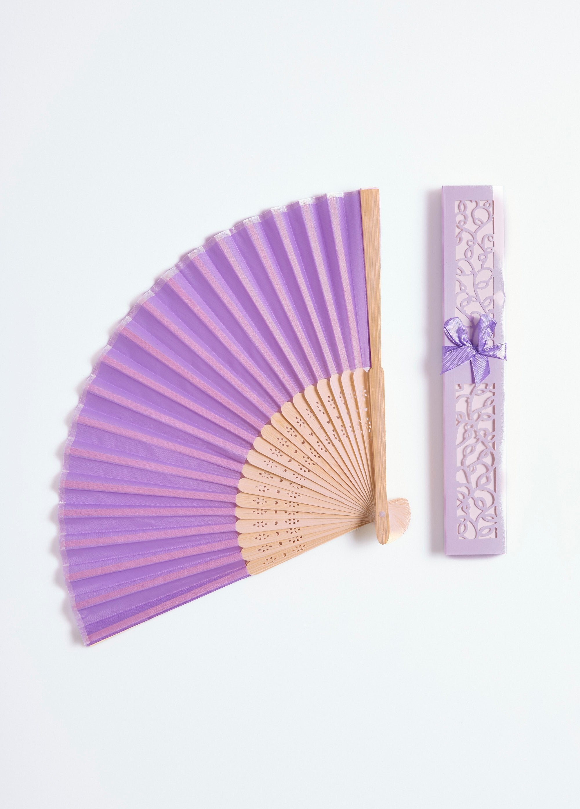 Bamboo_fan_and_gift_case_Lilac_FA1_slim