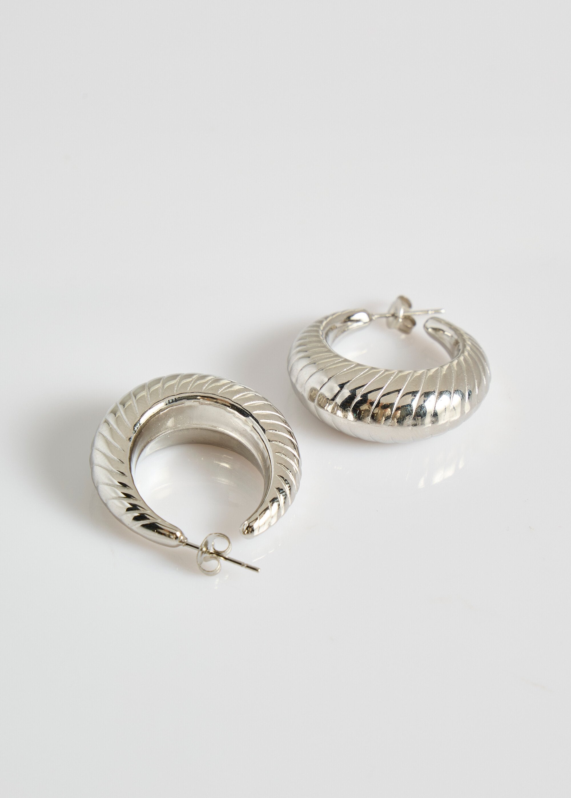 Boucles_d'oreilles_créoles_inox_torsades_Argente_DE1_slim