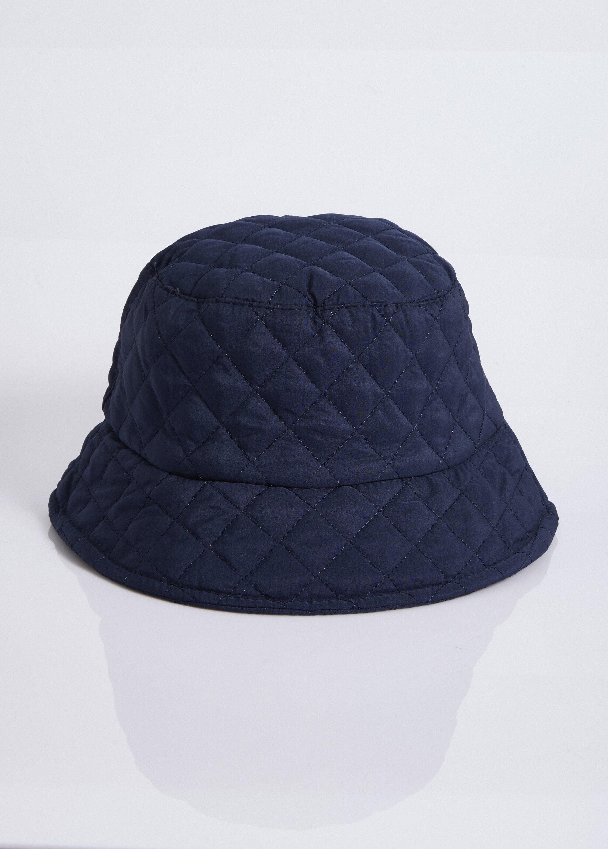 Quilted_bob_with_stitching_Marine_FA1_slim