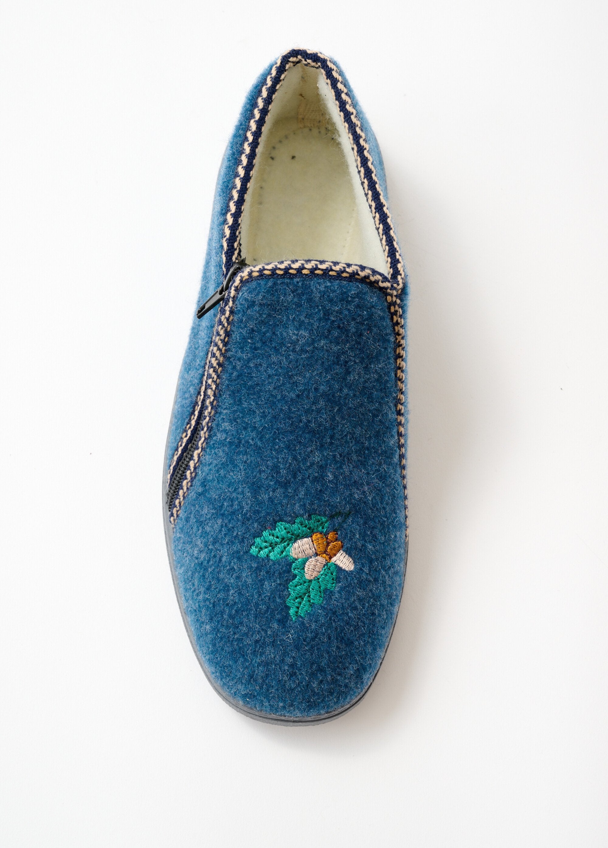 Wide_embroidered_high_slippers_Blue_jeans_OV1_slim