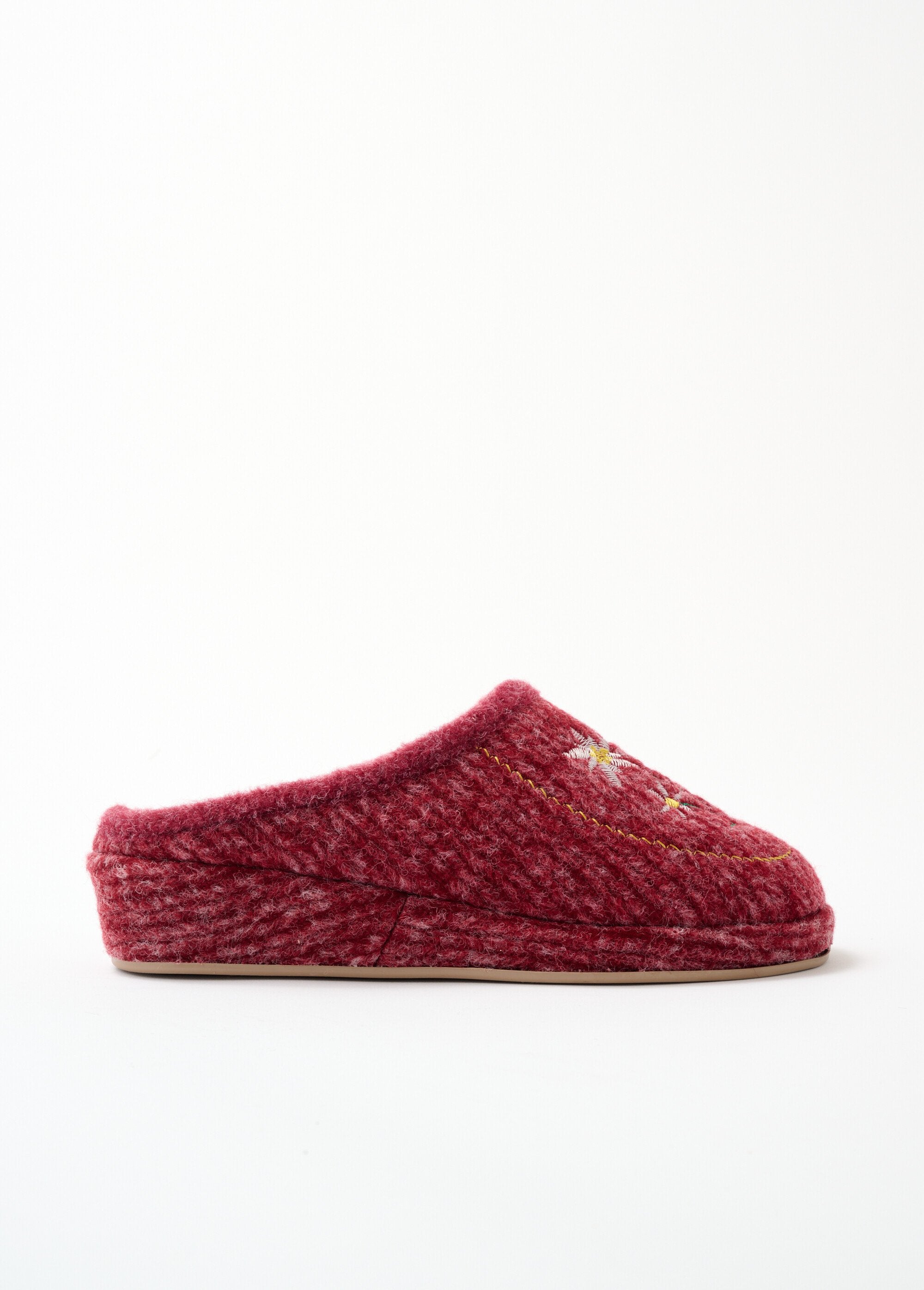 Comfort_width_embroidered_mule_slippers_Bordeaux_DR1_slim