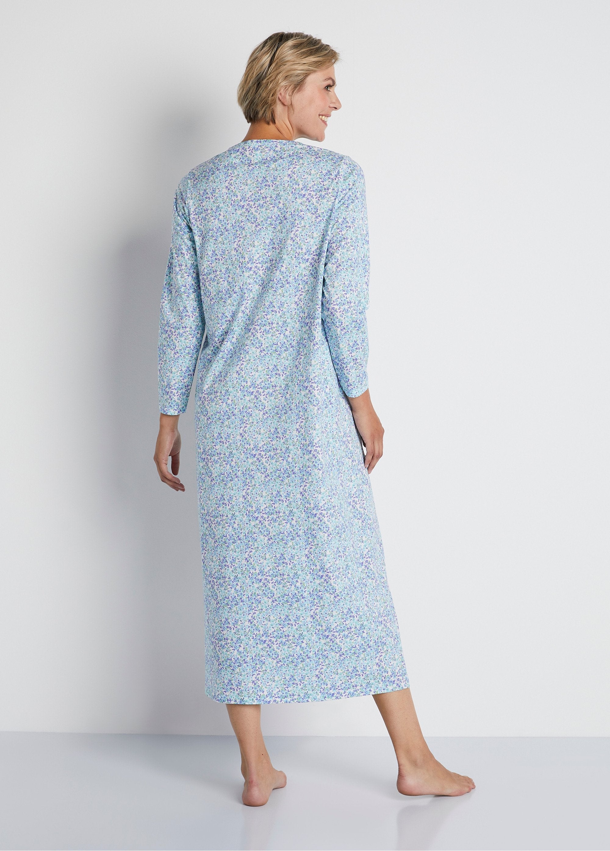 Long_printed_cotton_nightgown_Indigo_blue_print_DO1_slim