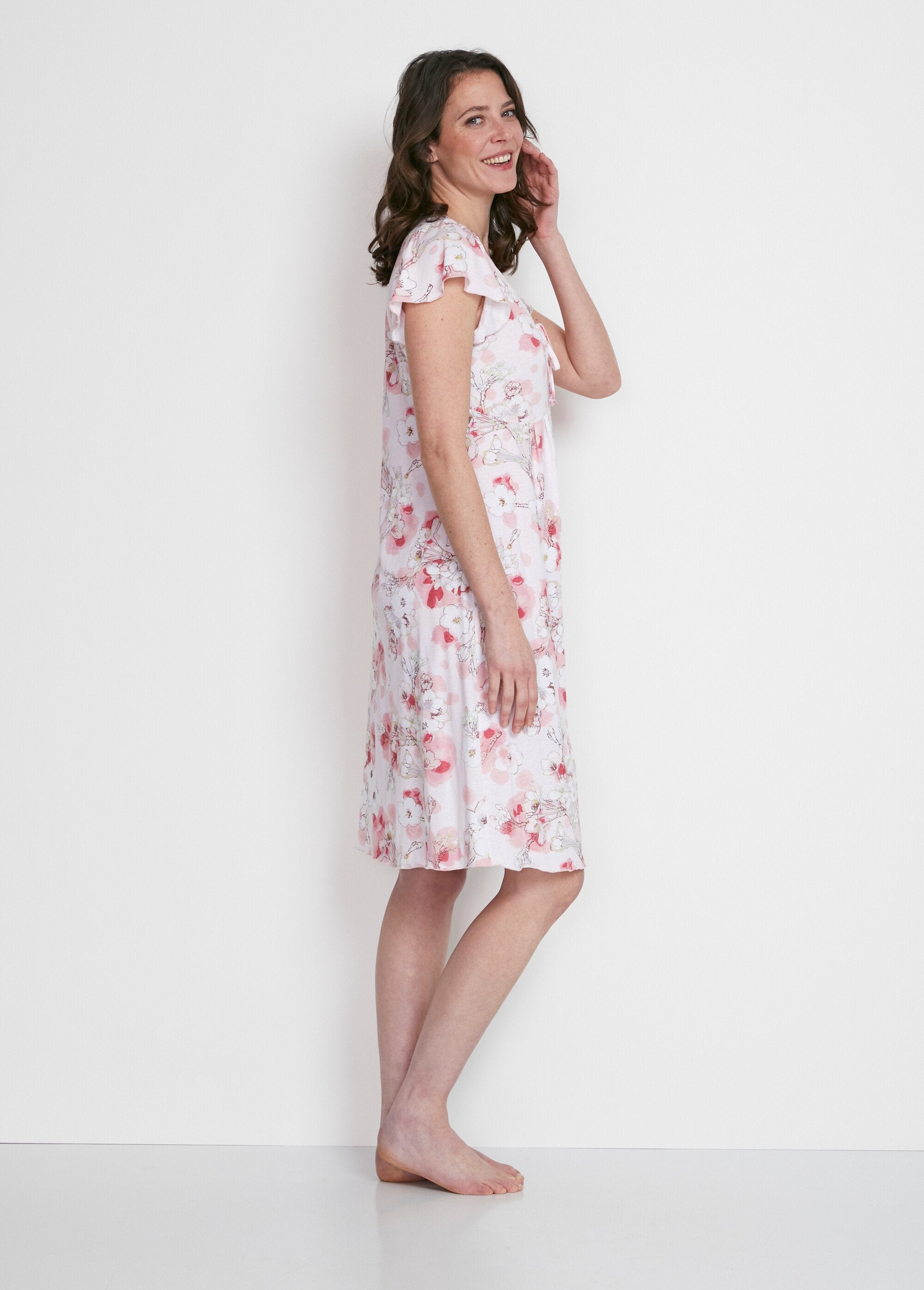 Mid-length_short-sleeved_nightgown_Pink_print_DR1_slim