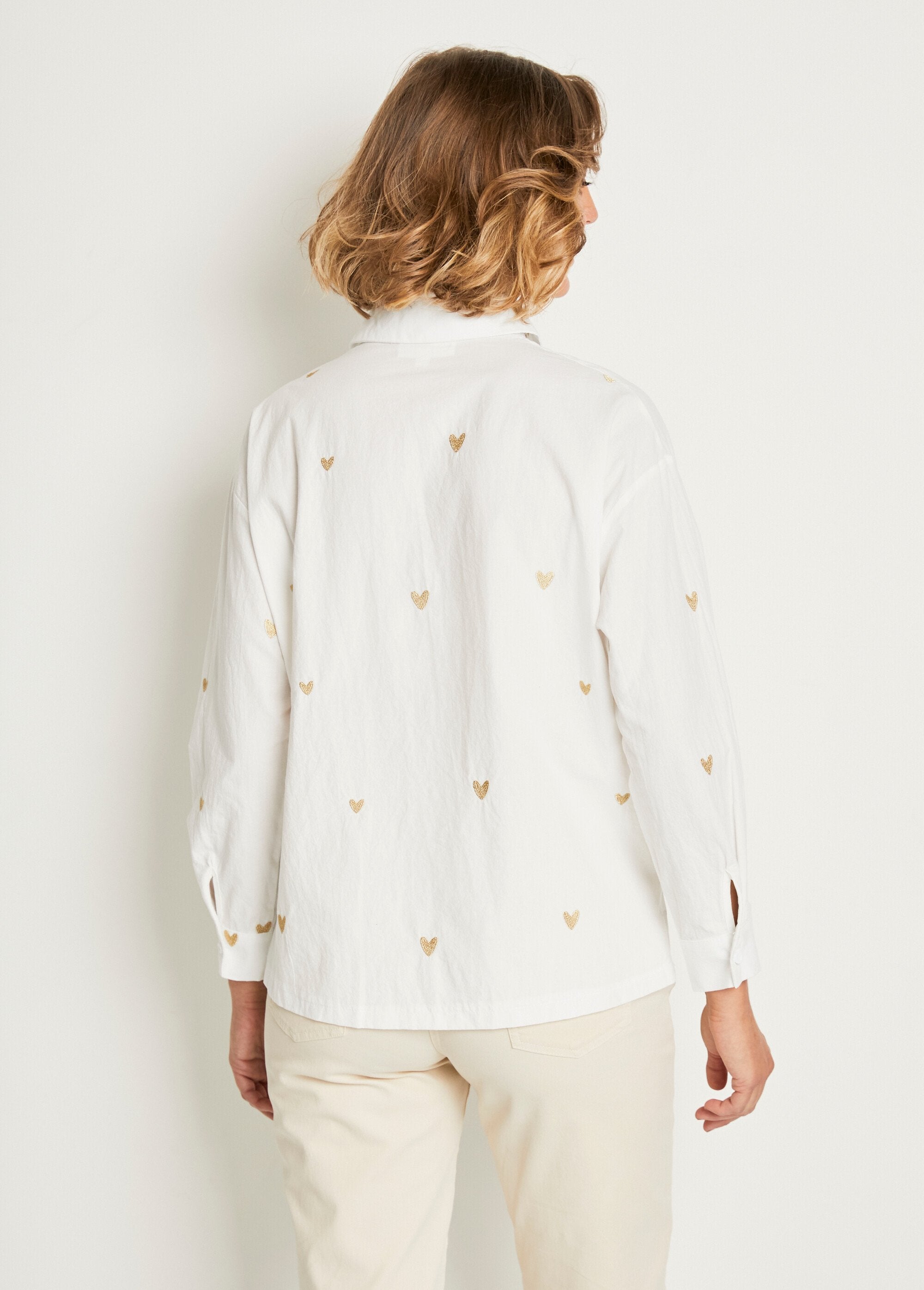 Blouse_with_gold_curs_embroidery_White_DO1_slim