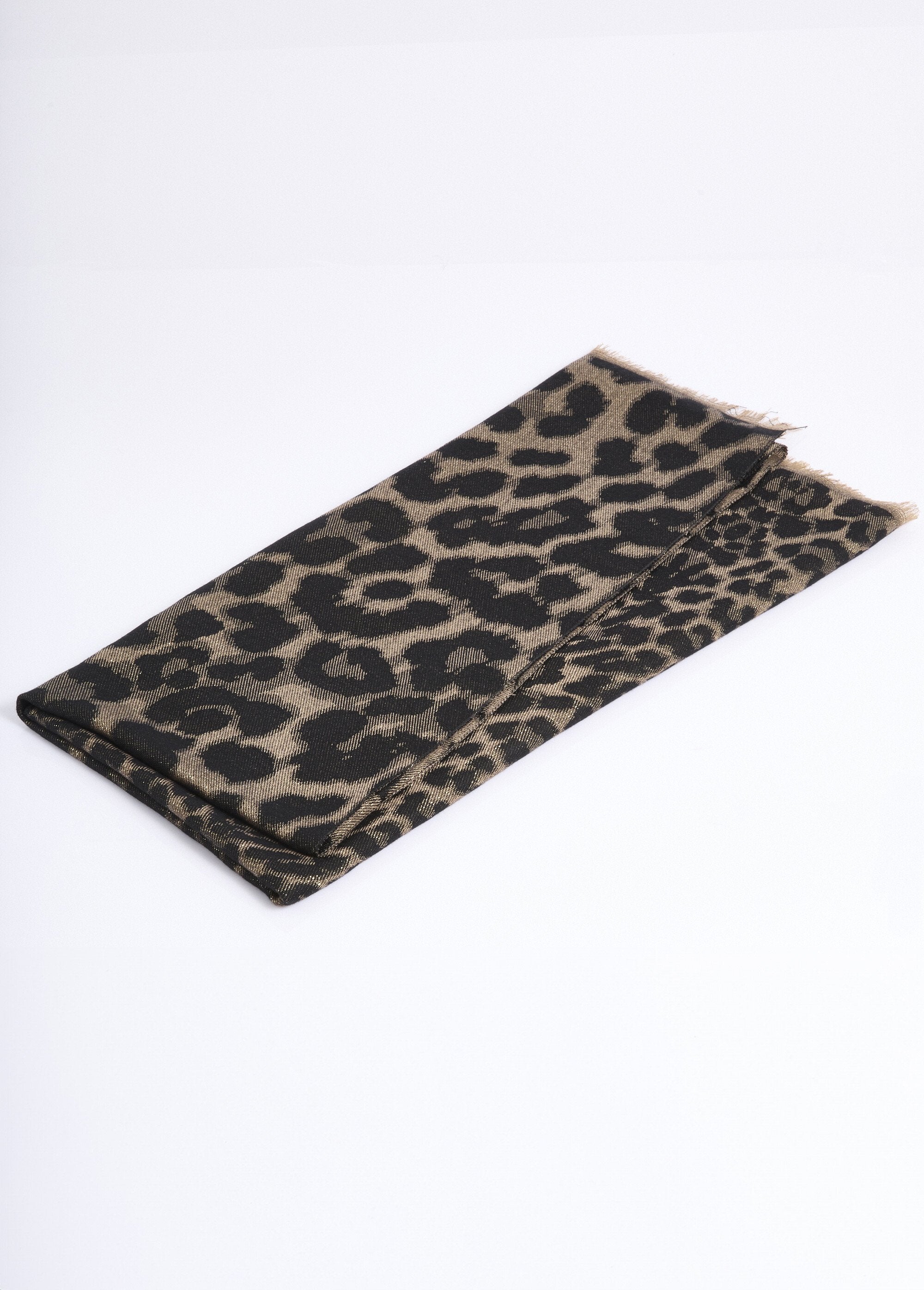 Fine_scarf_with_metallic_animal_pattern_Black_DE1_slim