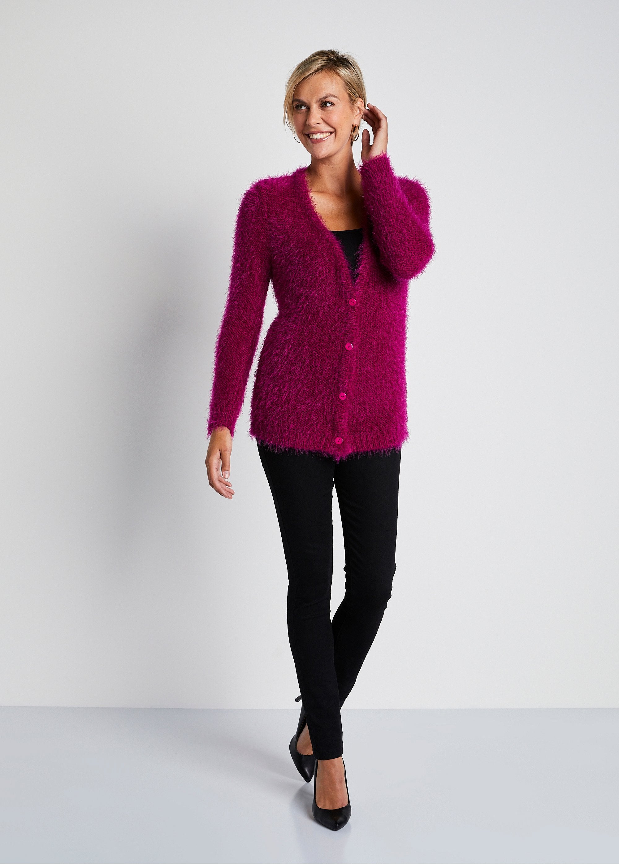 Soft_knit_mid-length_buttoned_cardigan_Fuchsia_SF1_slim