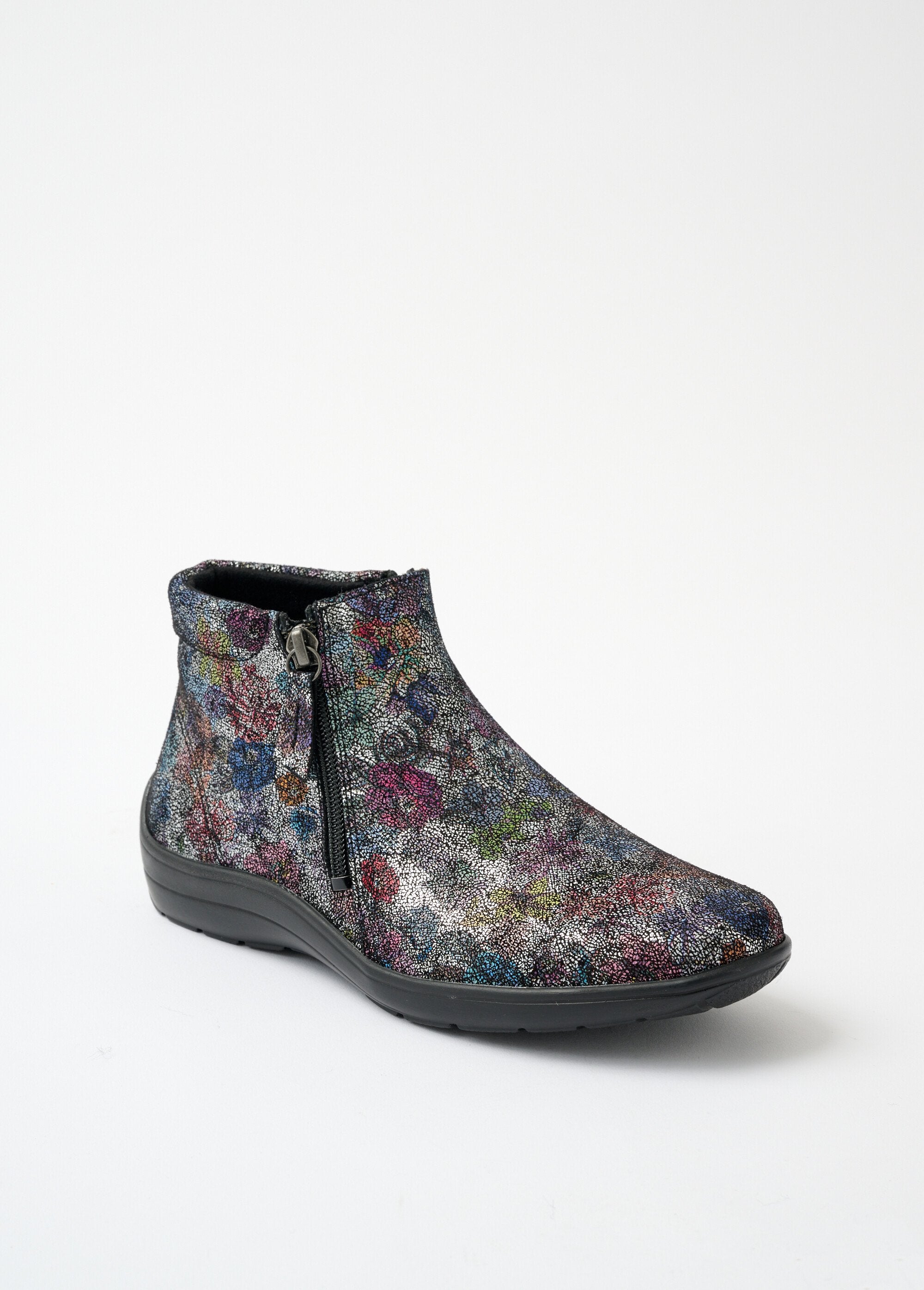 Comfort_width_zipped_low_boots_in_fancy_leather_Flower_print_FA1_slim