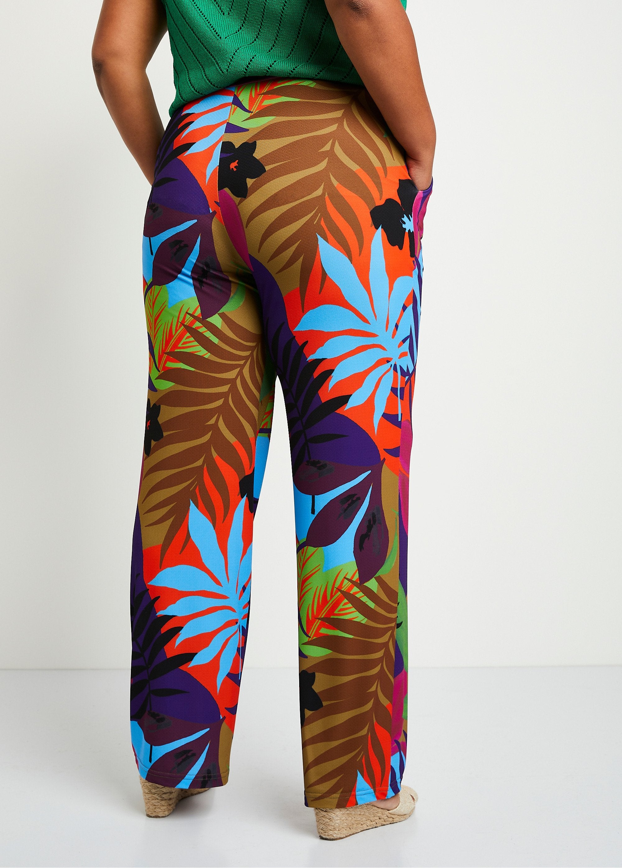 Loose_printed_elasticated_waist_pants_Multicolor_DO1_curvy