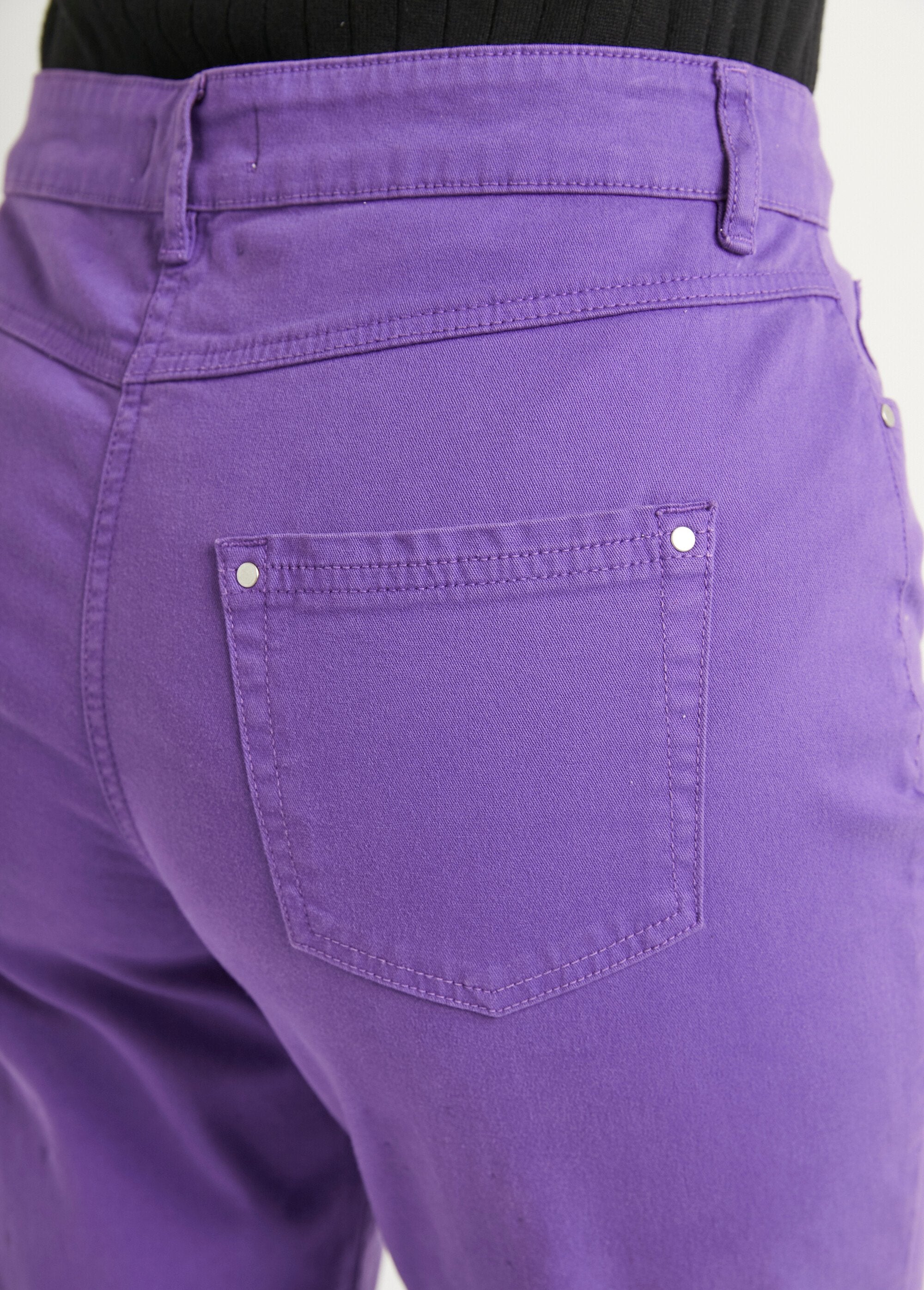 Straight-leg_5-pocket_stretch_cotton_pants_Purple_DE2_slim