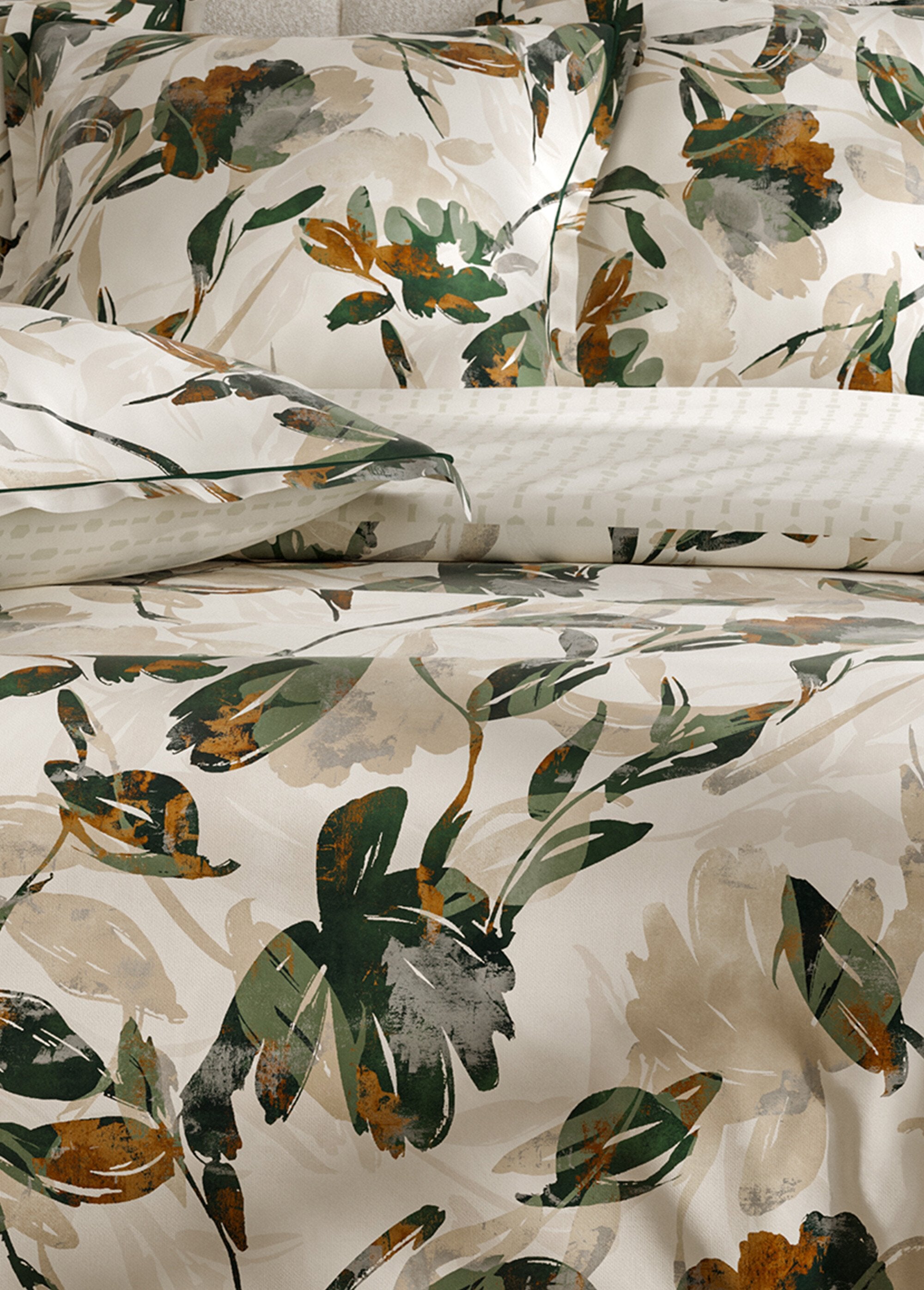4-piece_percale_bed_set_with_flat_sheet,_watercolor_Beige_print_DE3_slim