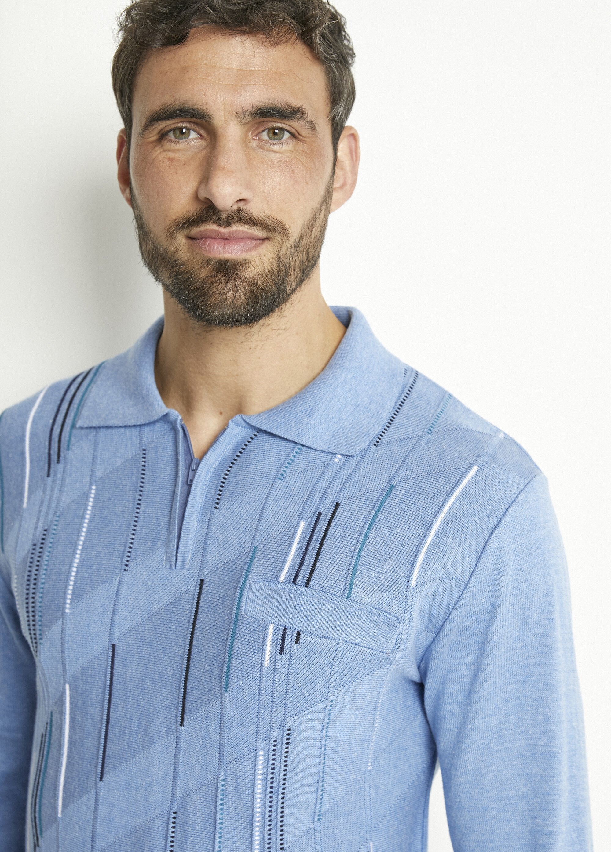 Long-sleeved_zipped_polo_shirt_in_jacquard_cotton_Blue_DE1_slim