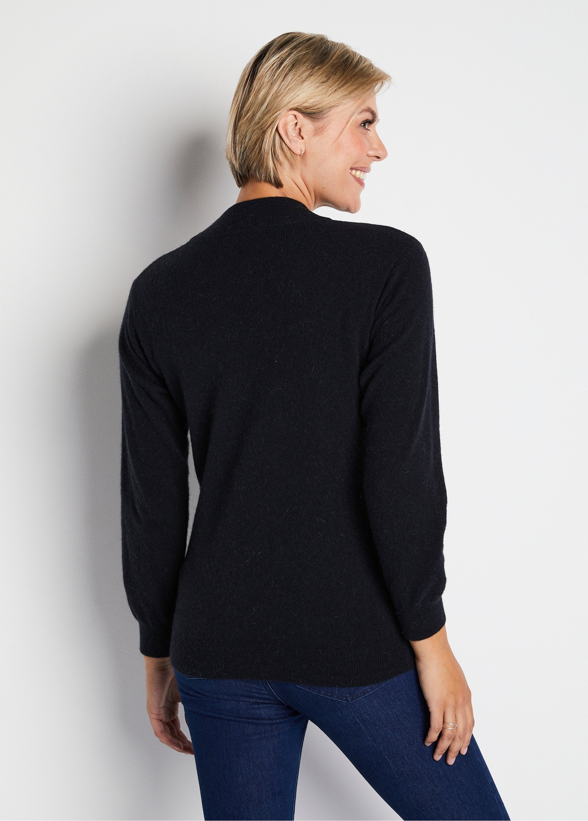 Warm_high-neck_sweater_with_wool_and_angora_Black_DO1_slim