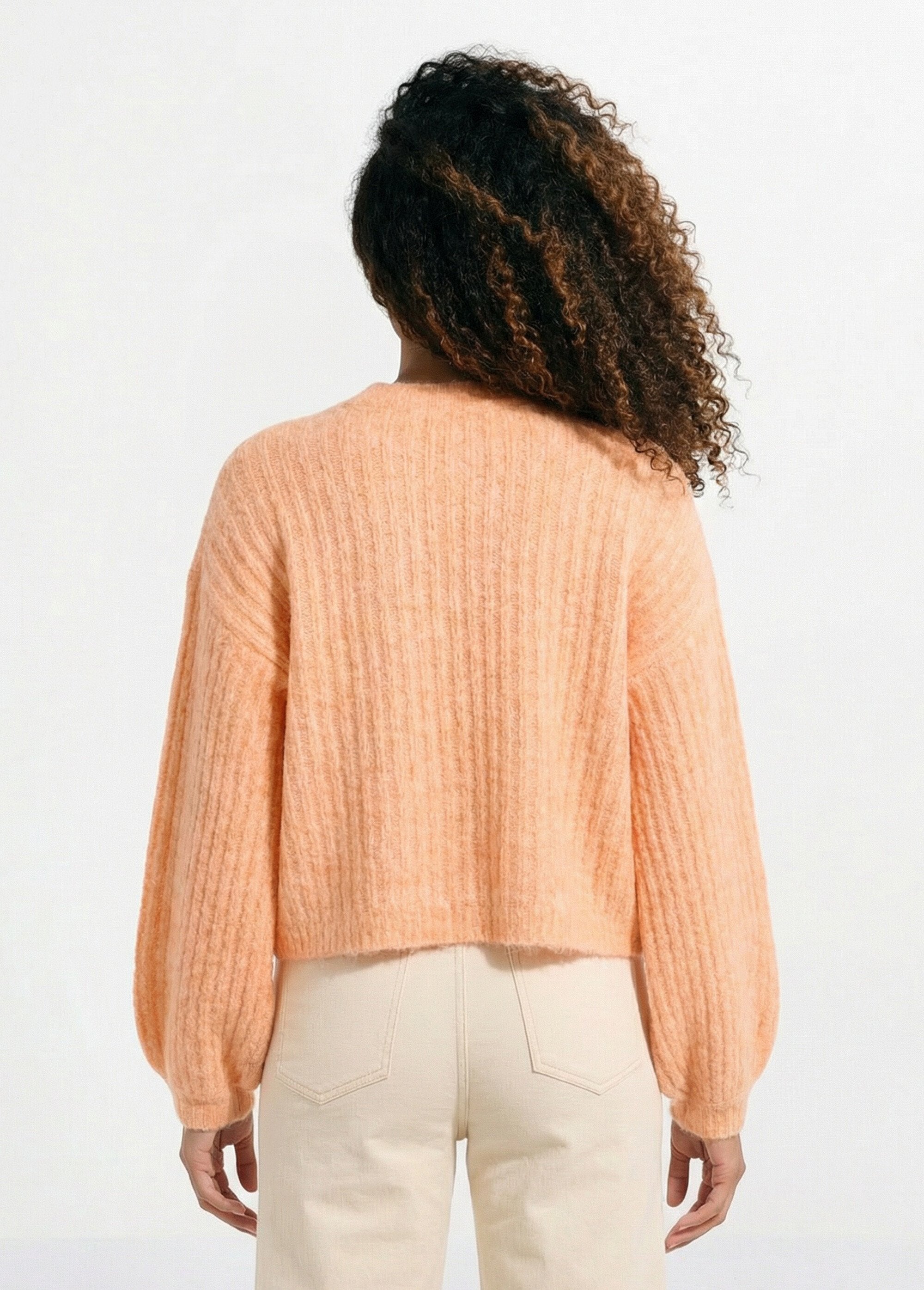 Loose_knit_sweater_with_puff_sleeves_Peche_DO1_slim