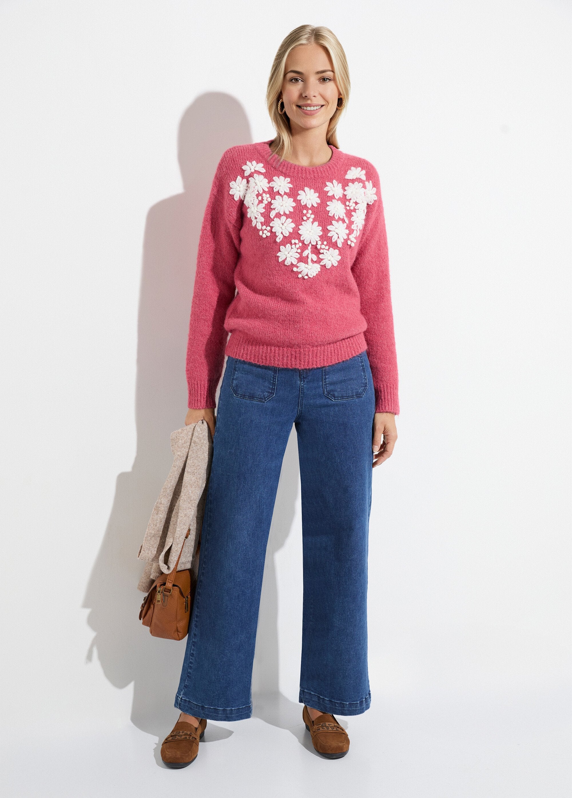 Pull_moelleux_col_rond_fleurs_brodées_Rose_SF1_slim