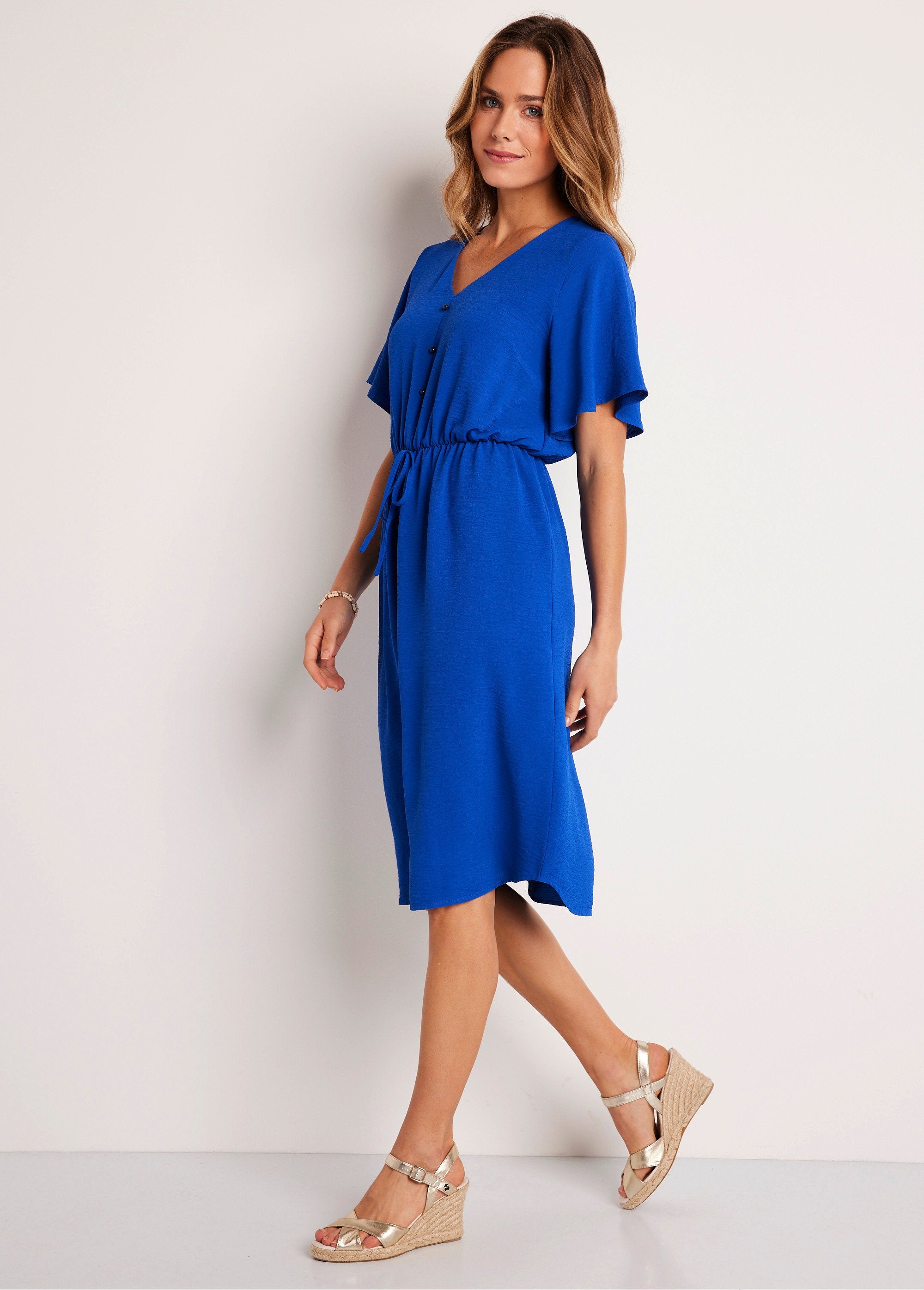 Short_plain_flared_dress_Blue_GA1_slim