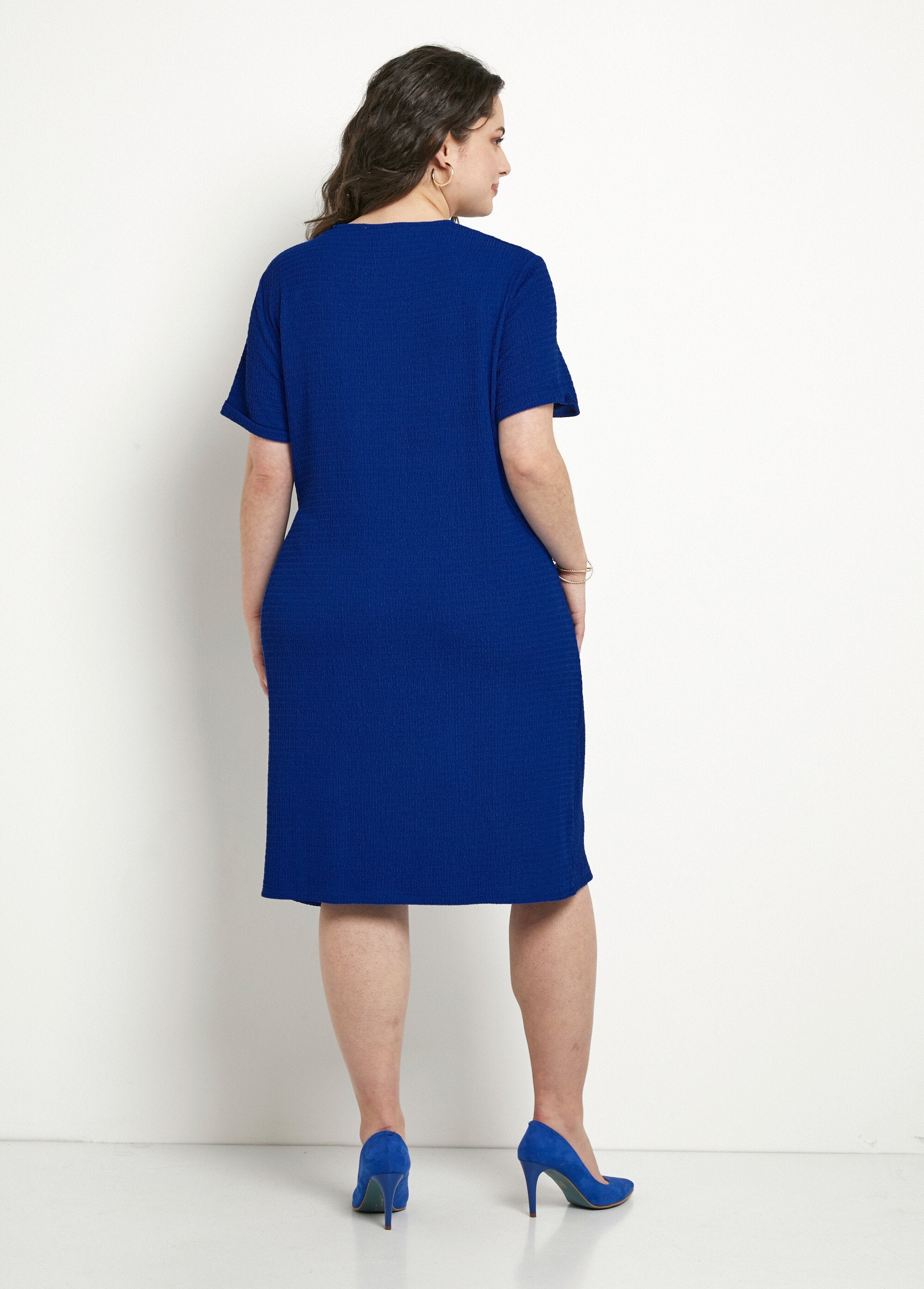 Short_plain_draped_dress_with_belly_cover_effect_Blue_DO1_curvy