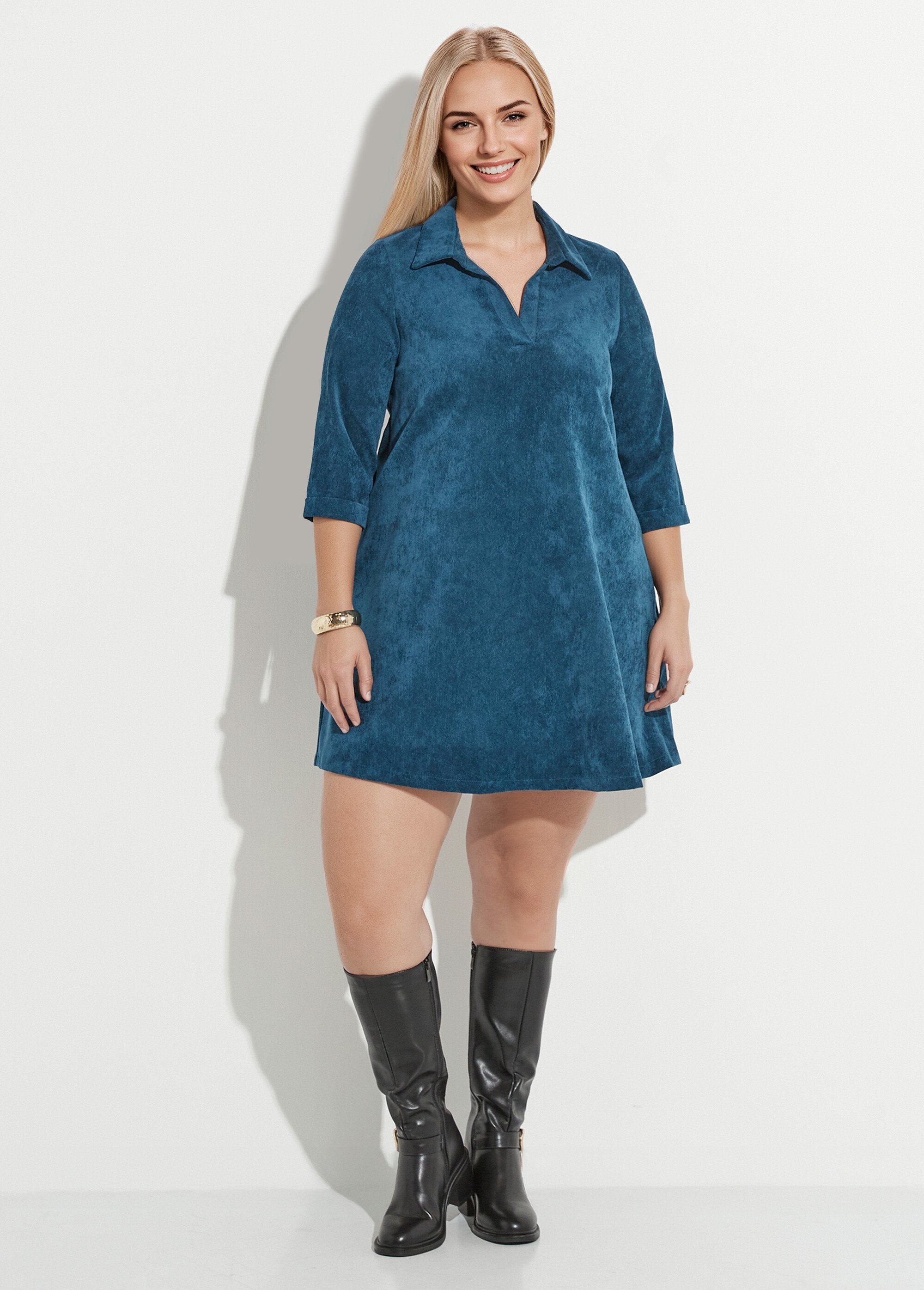 Robe_trapèze_col_V_et_velours_milleraies_Emeraude_FA1_curvy