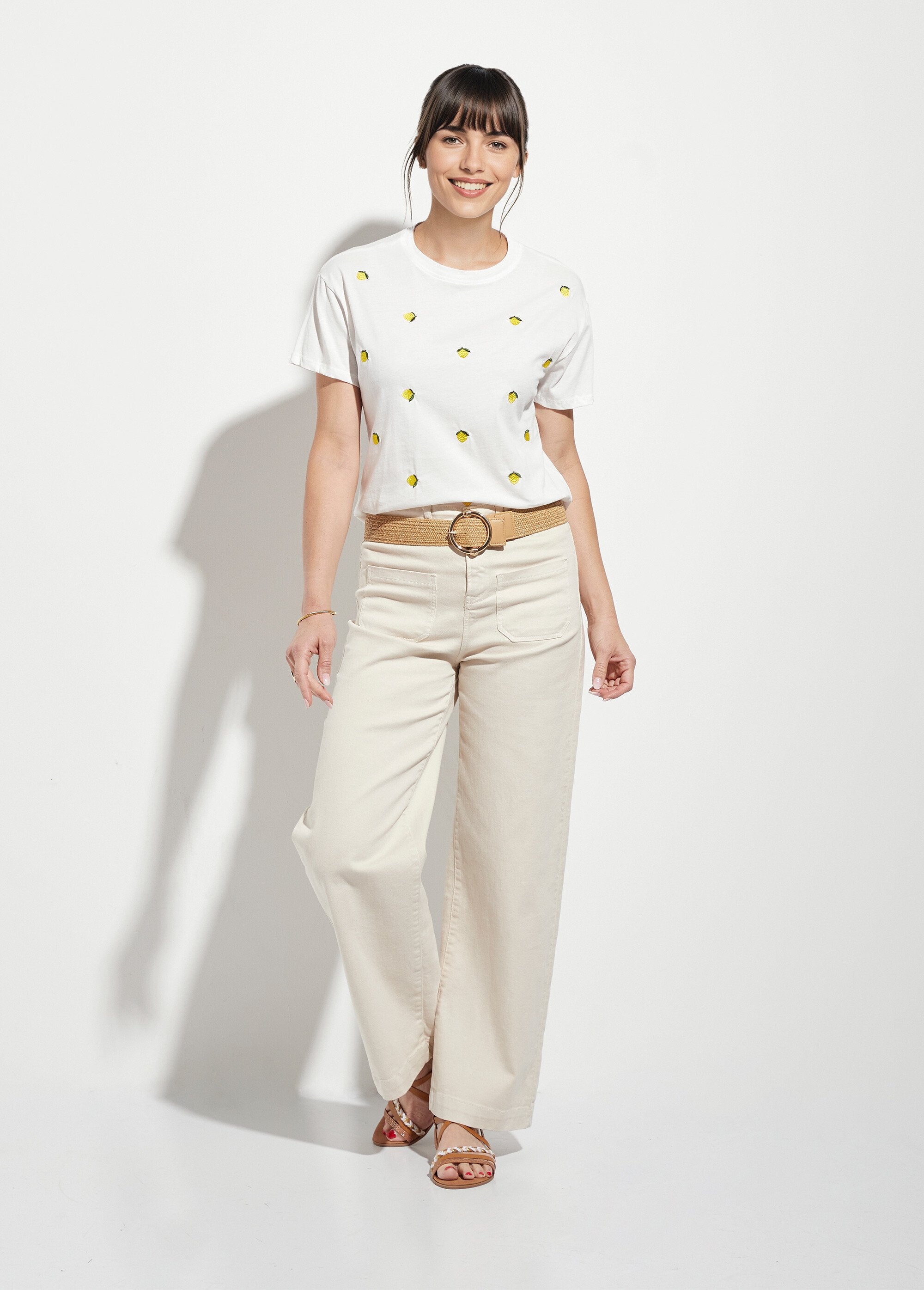 Round_neck_T-shirt_with_lemon_embroidery_White_SF1_slim