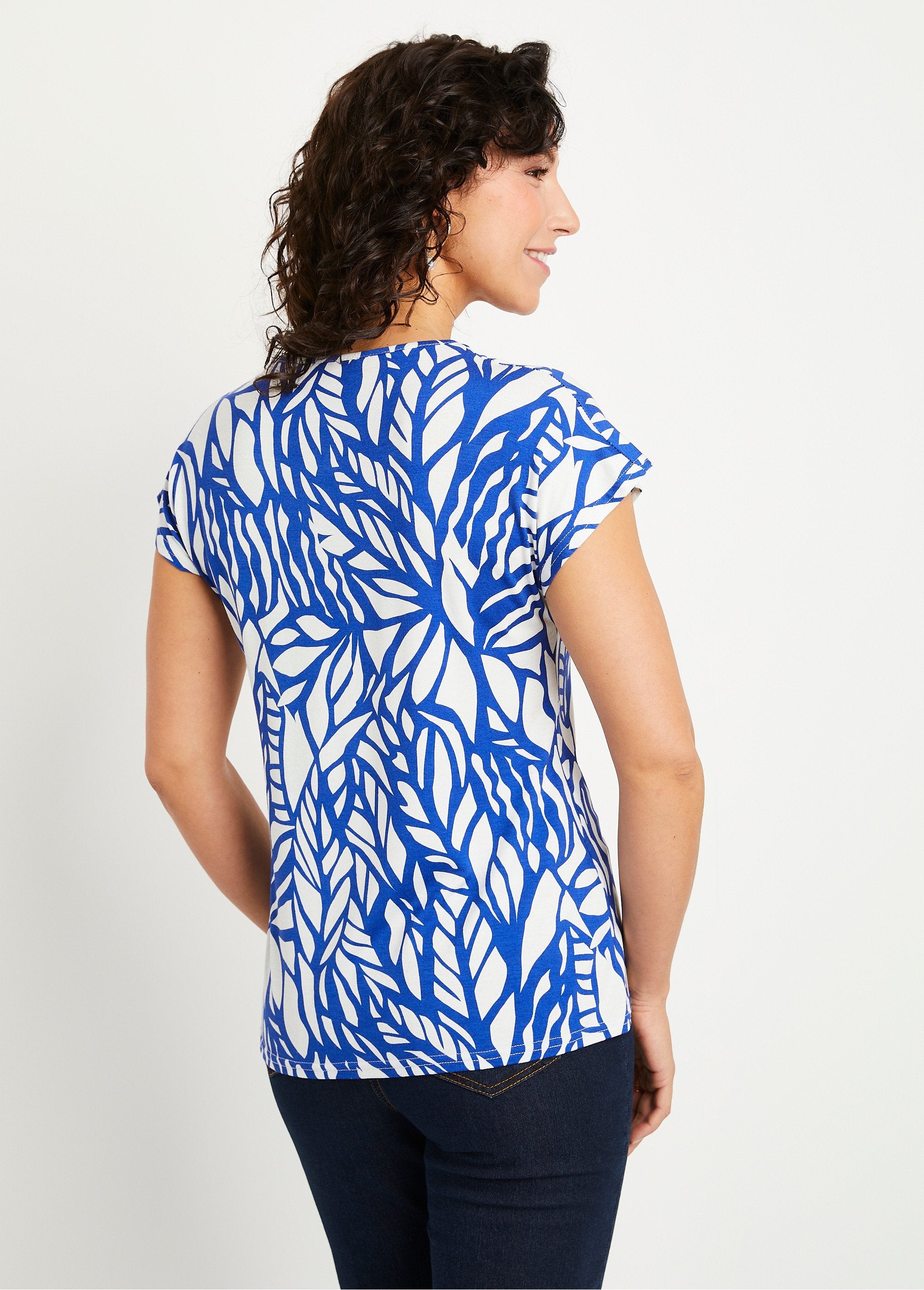 Short_graphic_t-shirt_Blue_and_white_DO1_slim