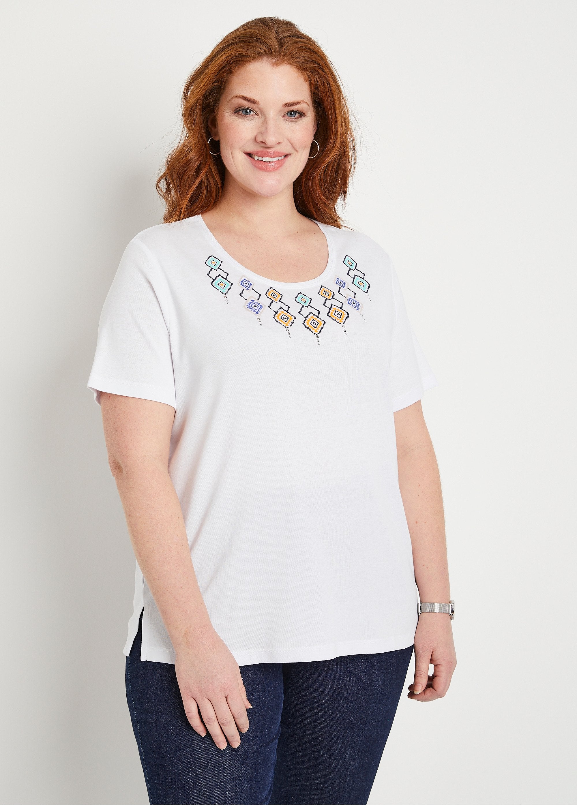 Long_short-sleeved_t-shirt_White_FA1_curvy