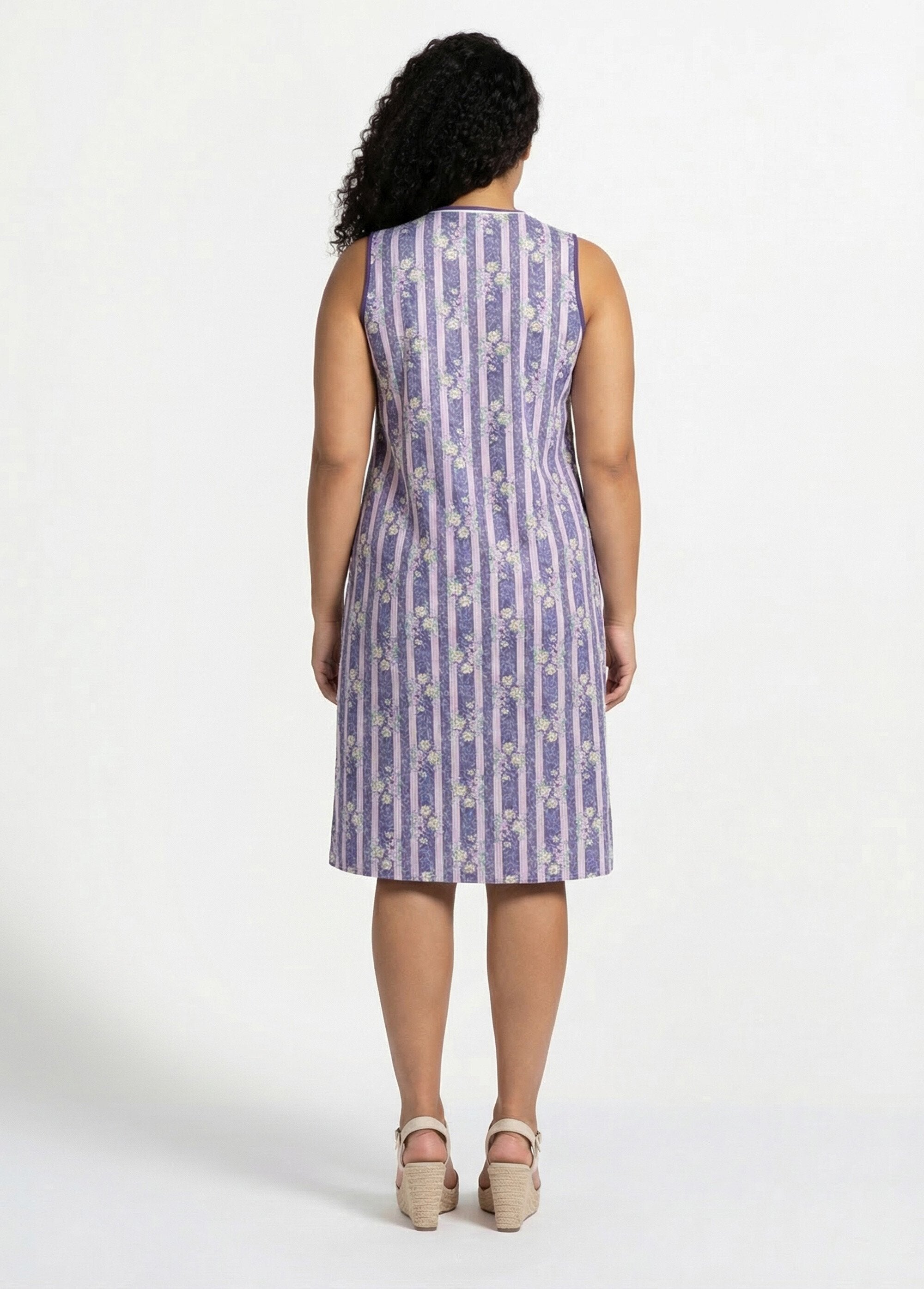 Sleeveless_buttoned_apron_Raye_parma_DO1_slim