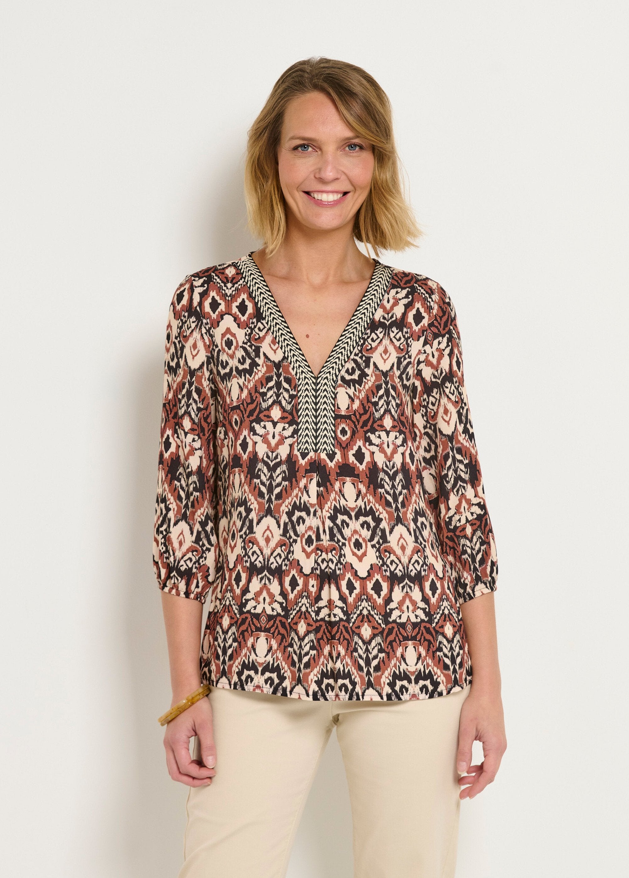 Ethnic_tunic_with_V-neck_braid_and_3/4_sleeves_Ecru_print_FA1_slim