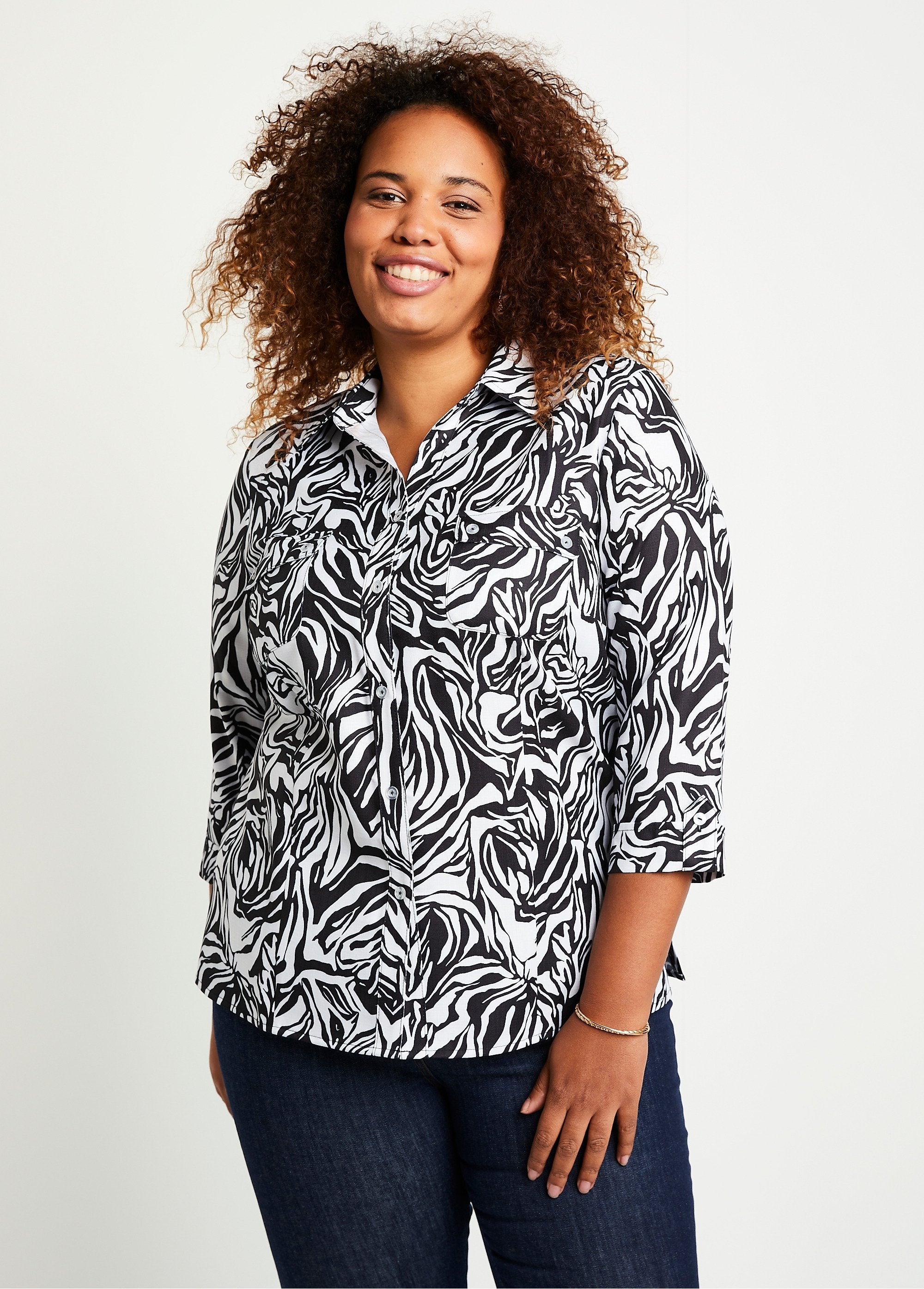 Printed_tunic_with_3/4_sleeves_White_and_Black_FA1_curvy