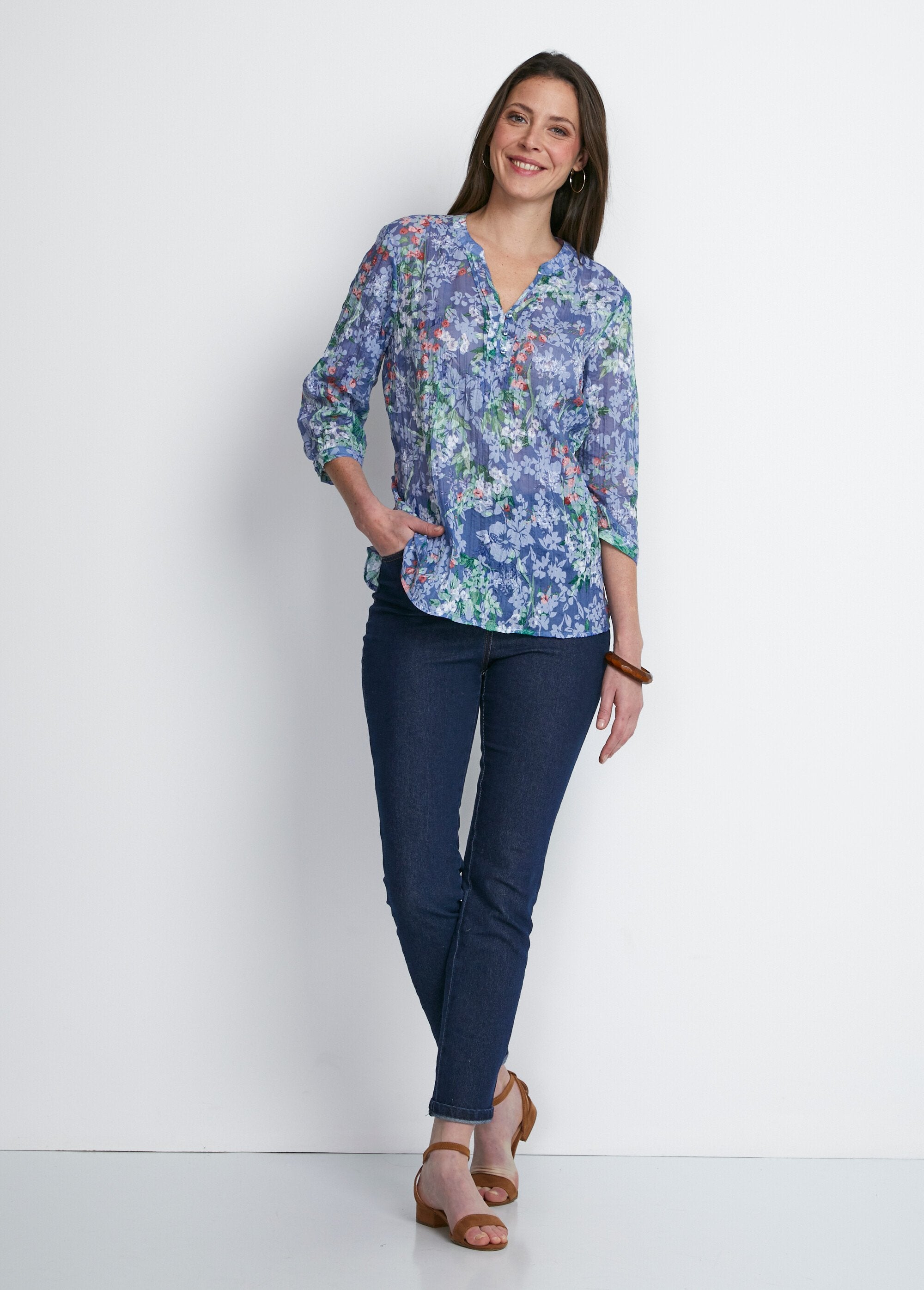 Loose_floral_3/4_sleeve_tunic_Blue_background_SF1_slim