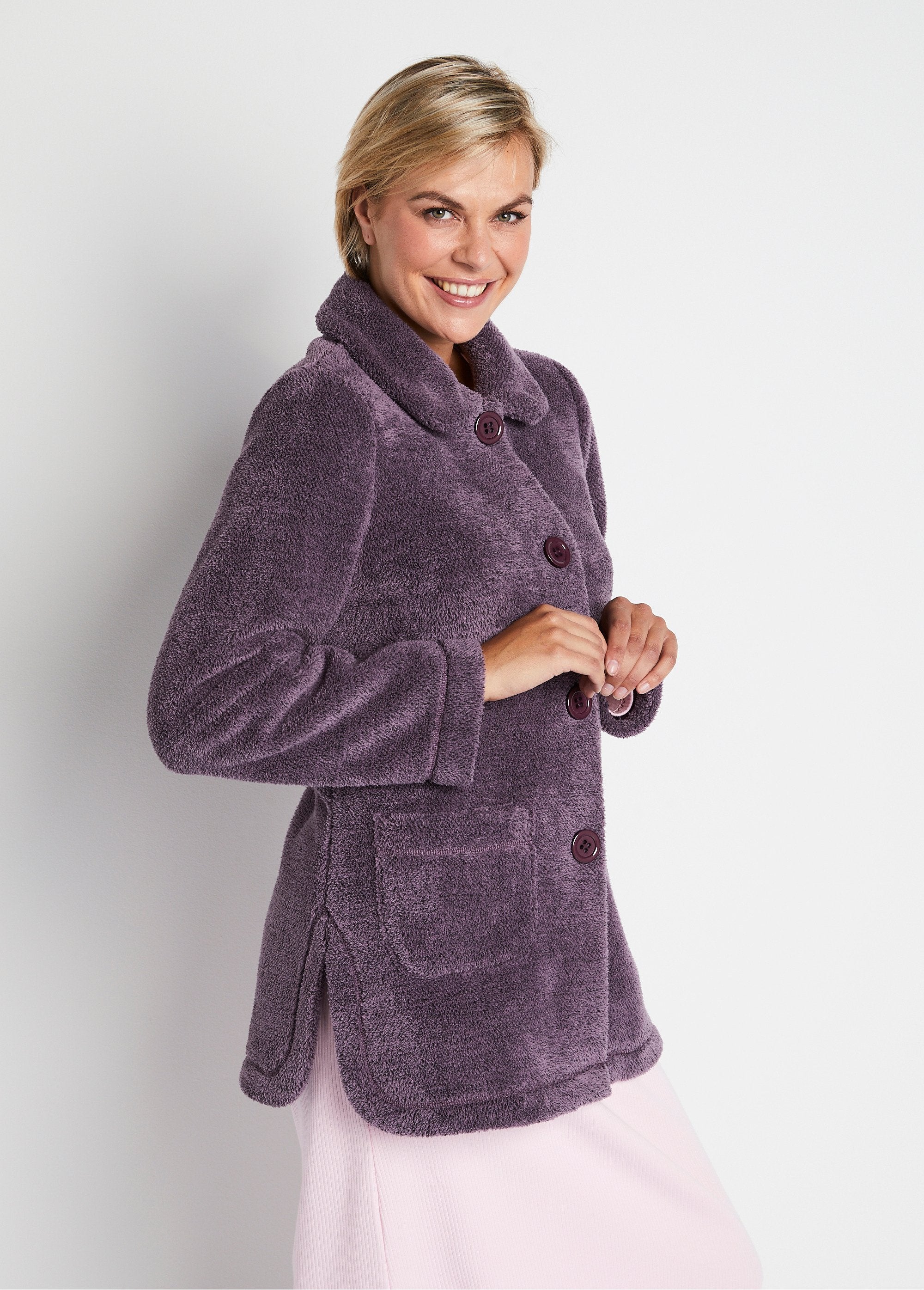 Buttoned_plush_knit_indoor_jacket_Plum_FA2_slim